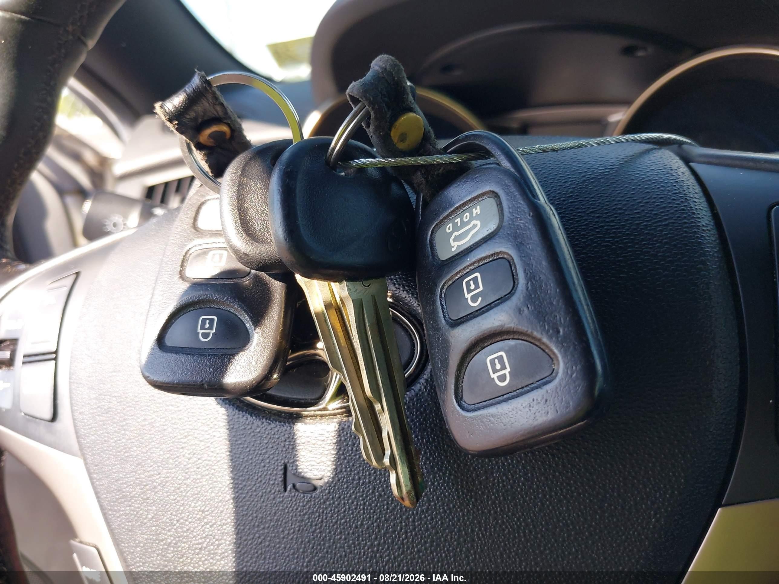 2013 Hyundai Genesis 2.0t Серебряный vin: KMHHT6KD2DU095524
