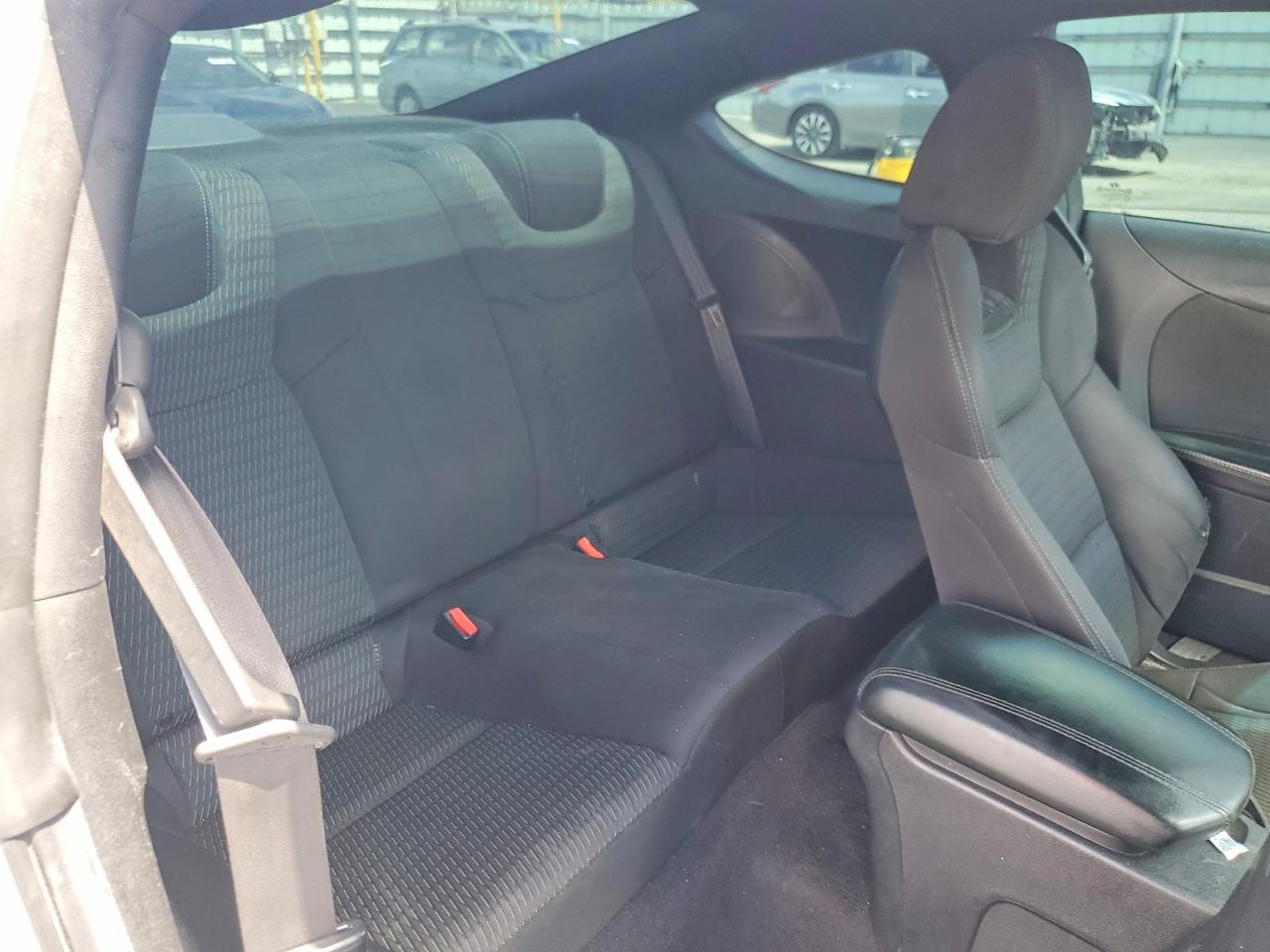 2013 Hyundai Genesis Coupe 2.0t White vin: KMHHT6KD2DU105193