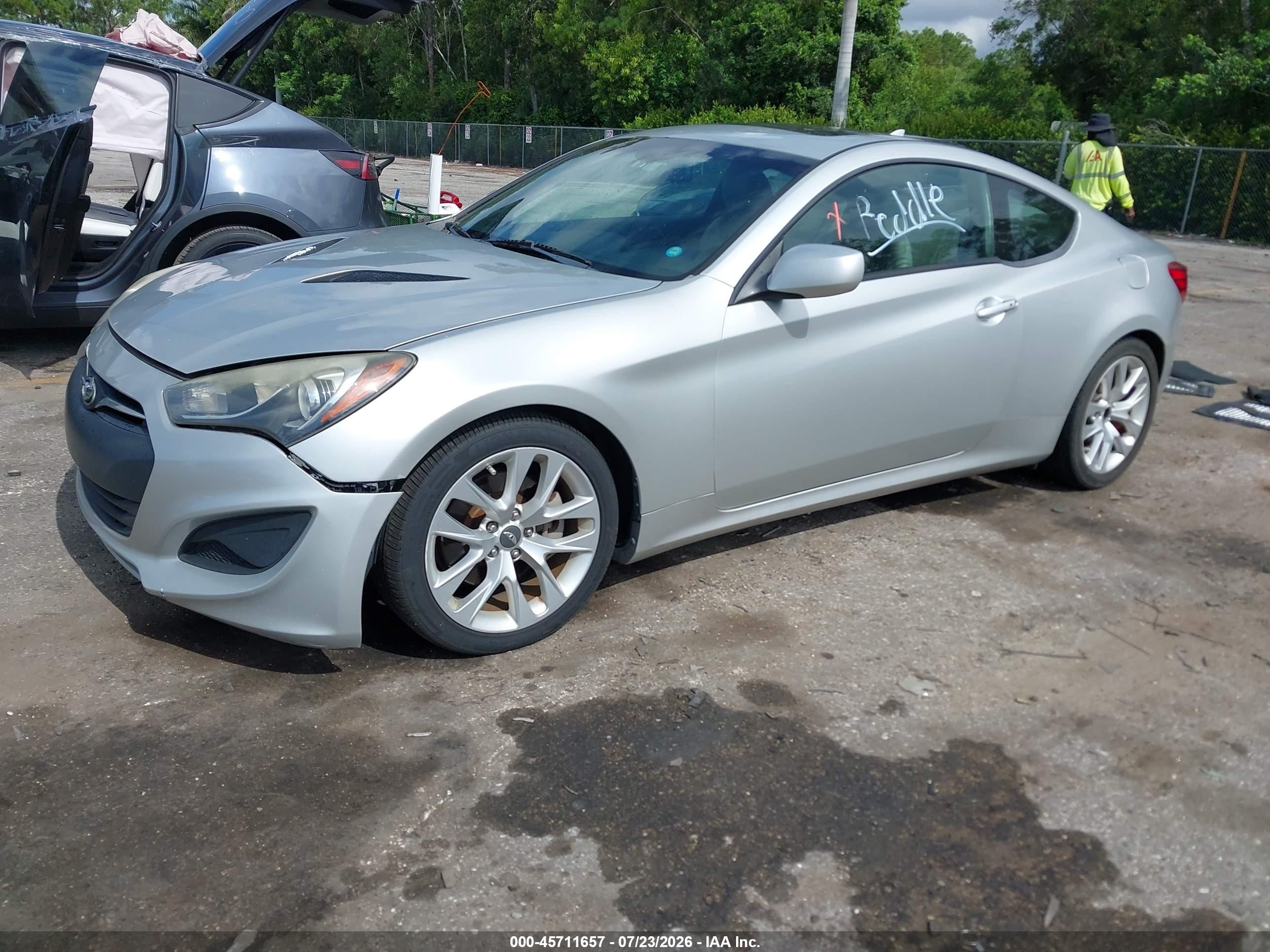 2013 Hyundai Genesis 2.0t Premium Серебряный vin: KMHHT6KD2DU107865
