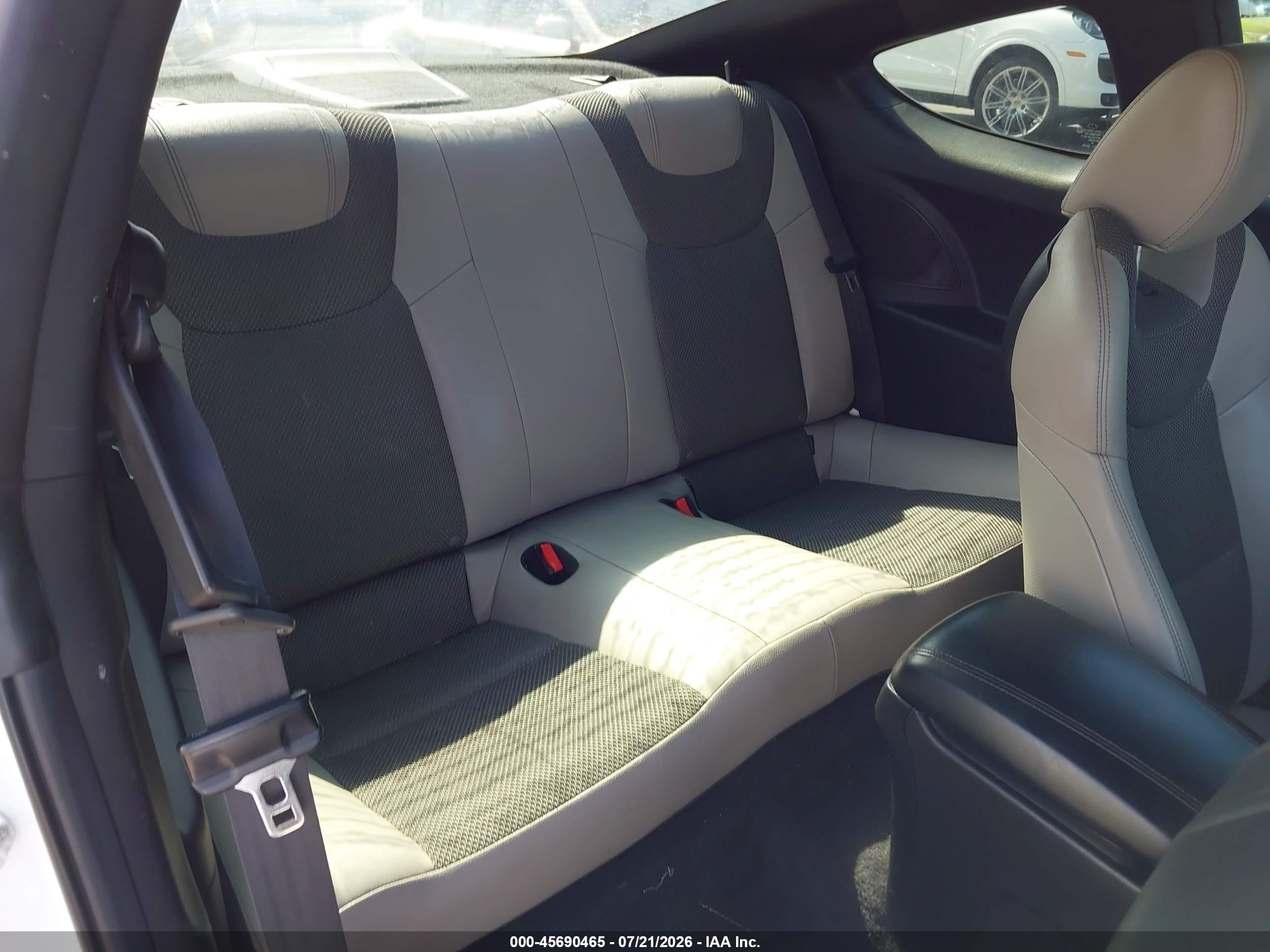 2014 Hyundai Genesis 2.0t Premium White vin: KMHHT6KD2EU118351