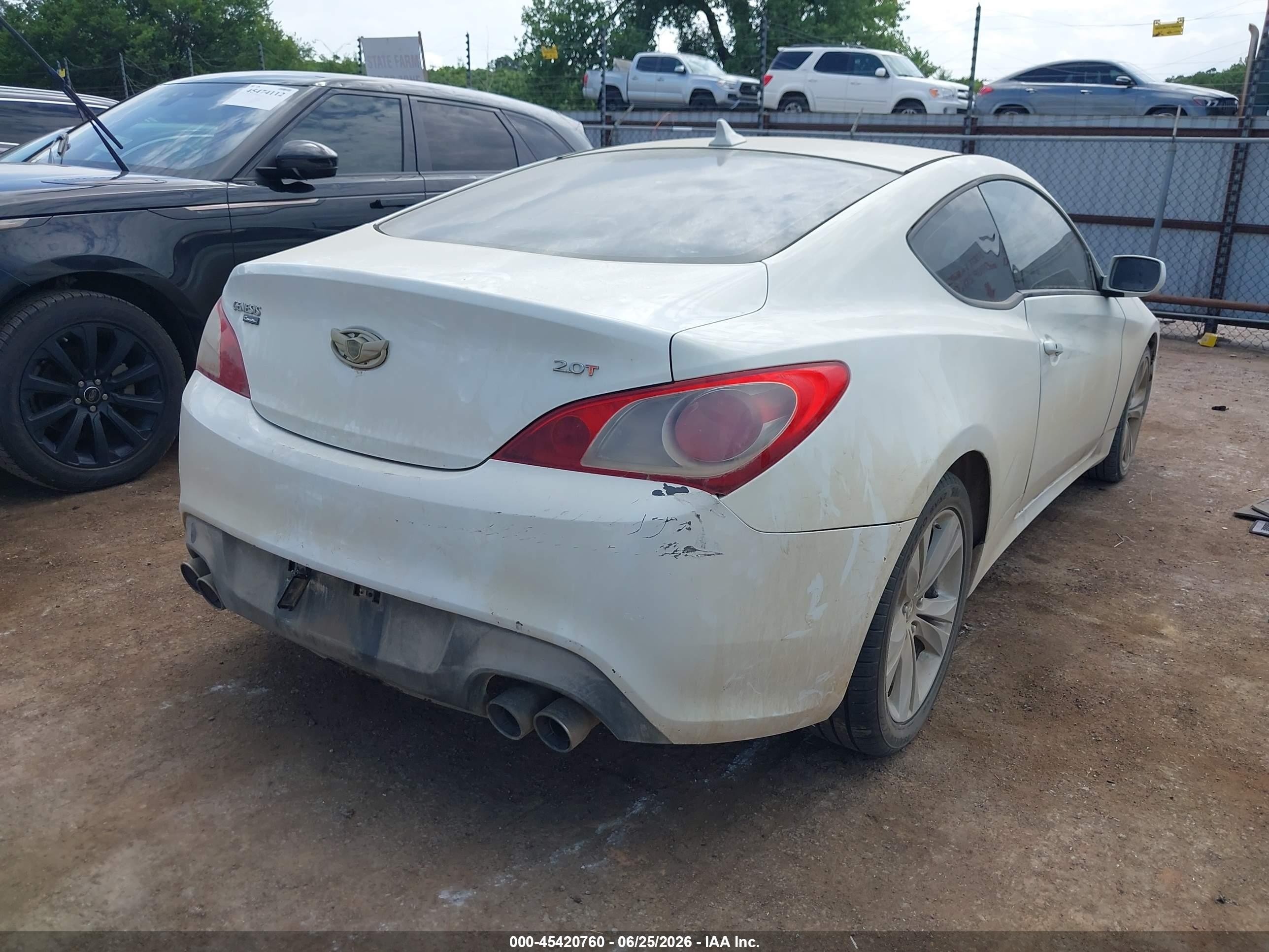 2010 Hyundai Genesis 2.0t Premium White vin: KMHHT6KD3AU018642