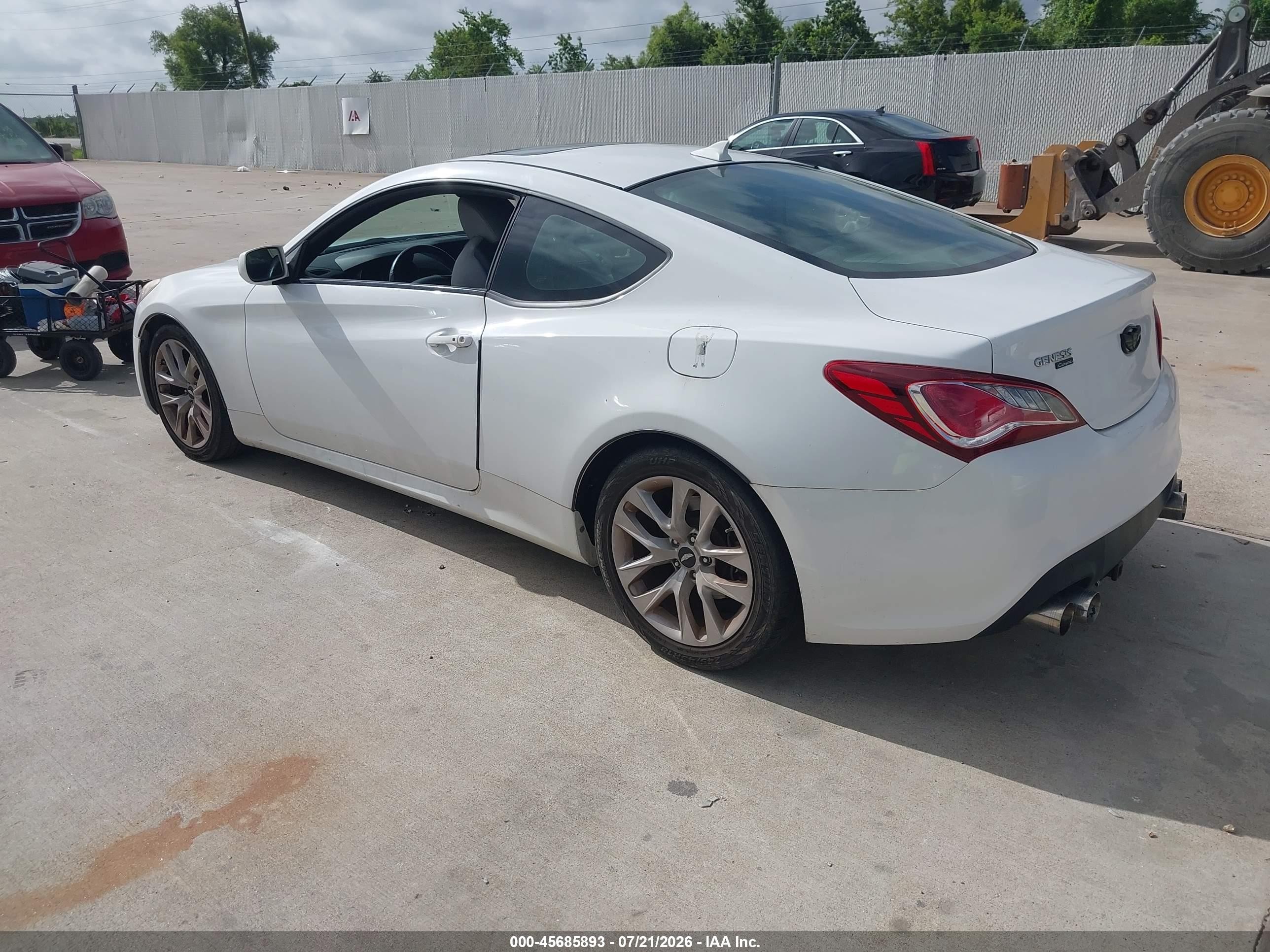 2013 Hyundai Genesis 2.0t Premium White vin: KMHHT6KD3DU083057