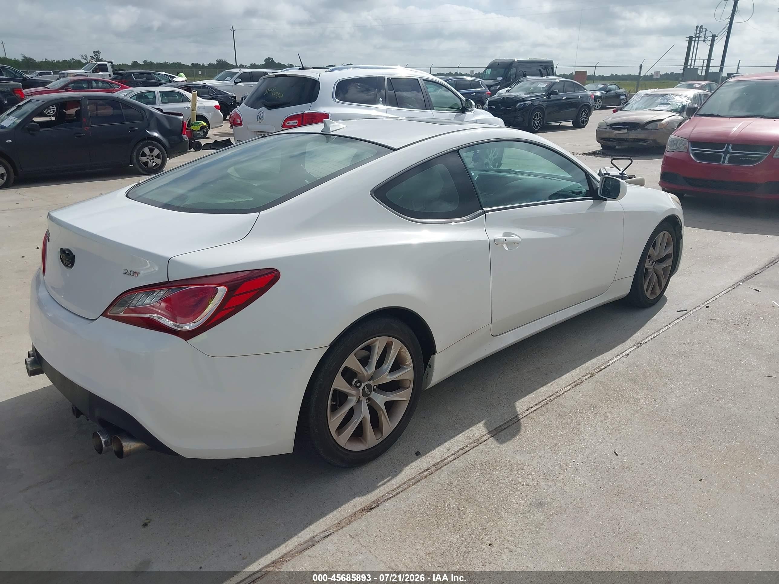 2013 Hyundai Genesis 2.0t Premium White vin: KMHHT6KD3DU083057