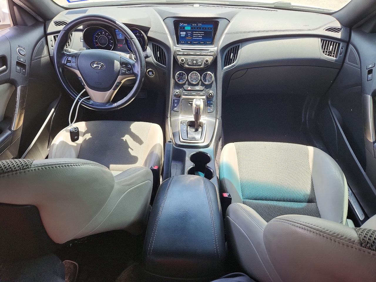 2013 Hyundai Genesis Coupe 2.0t White vin: KMHHT6KD3DU091997