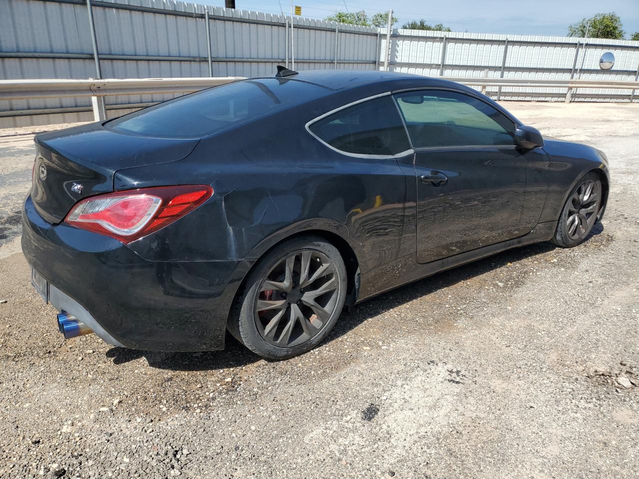 2014 Hyundai Genesis Coupe 2.0t Black vin: KMHHT6KD3EU121243 Damage: Right Qtr Panel, Dent(S) W/ Paint Dmg, > 12 Inches