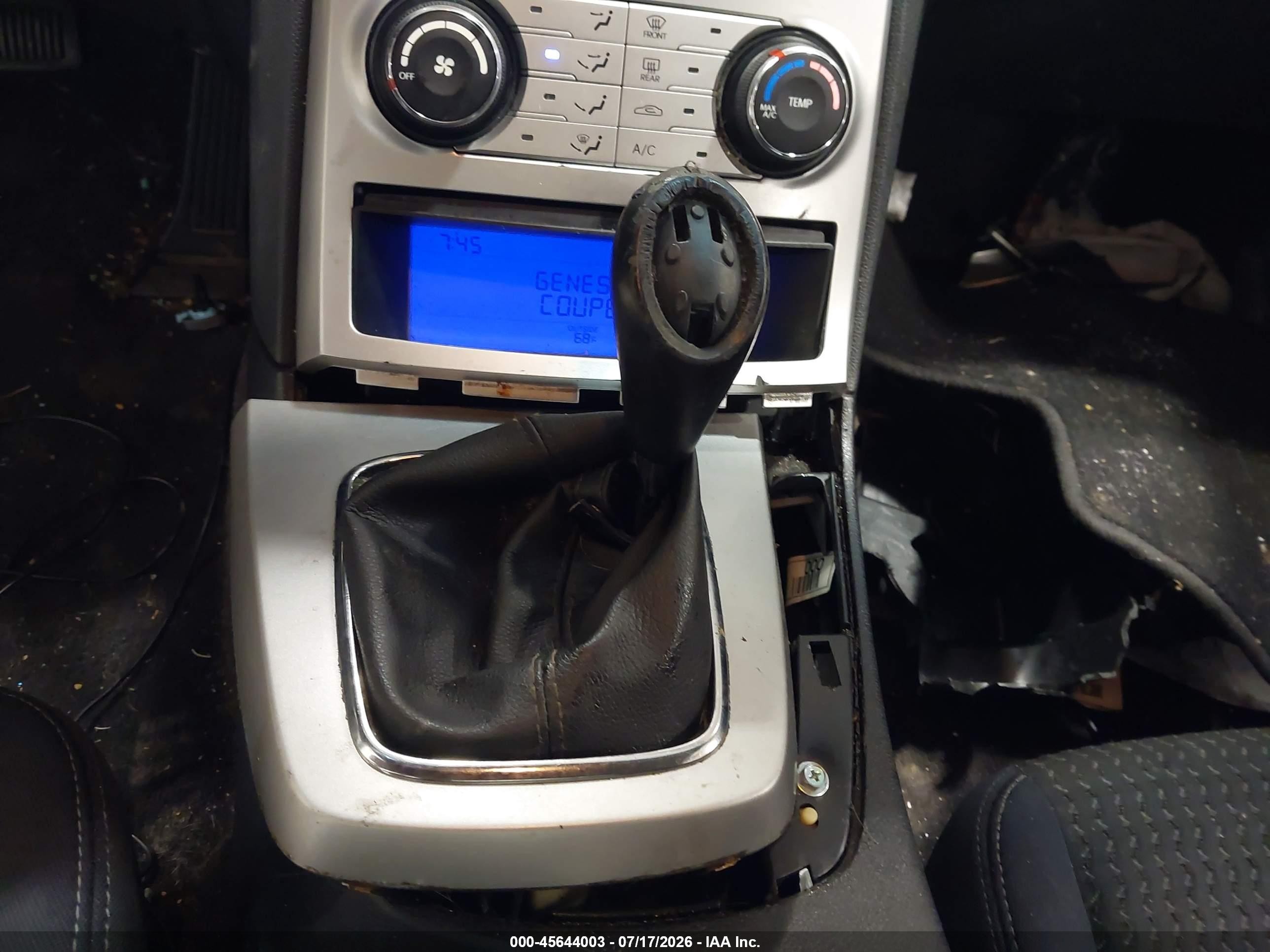 2010 Hyundai Genesis 2.0t White vin: KMHHT6KD4AU008248