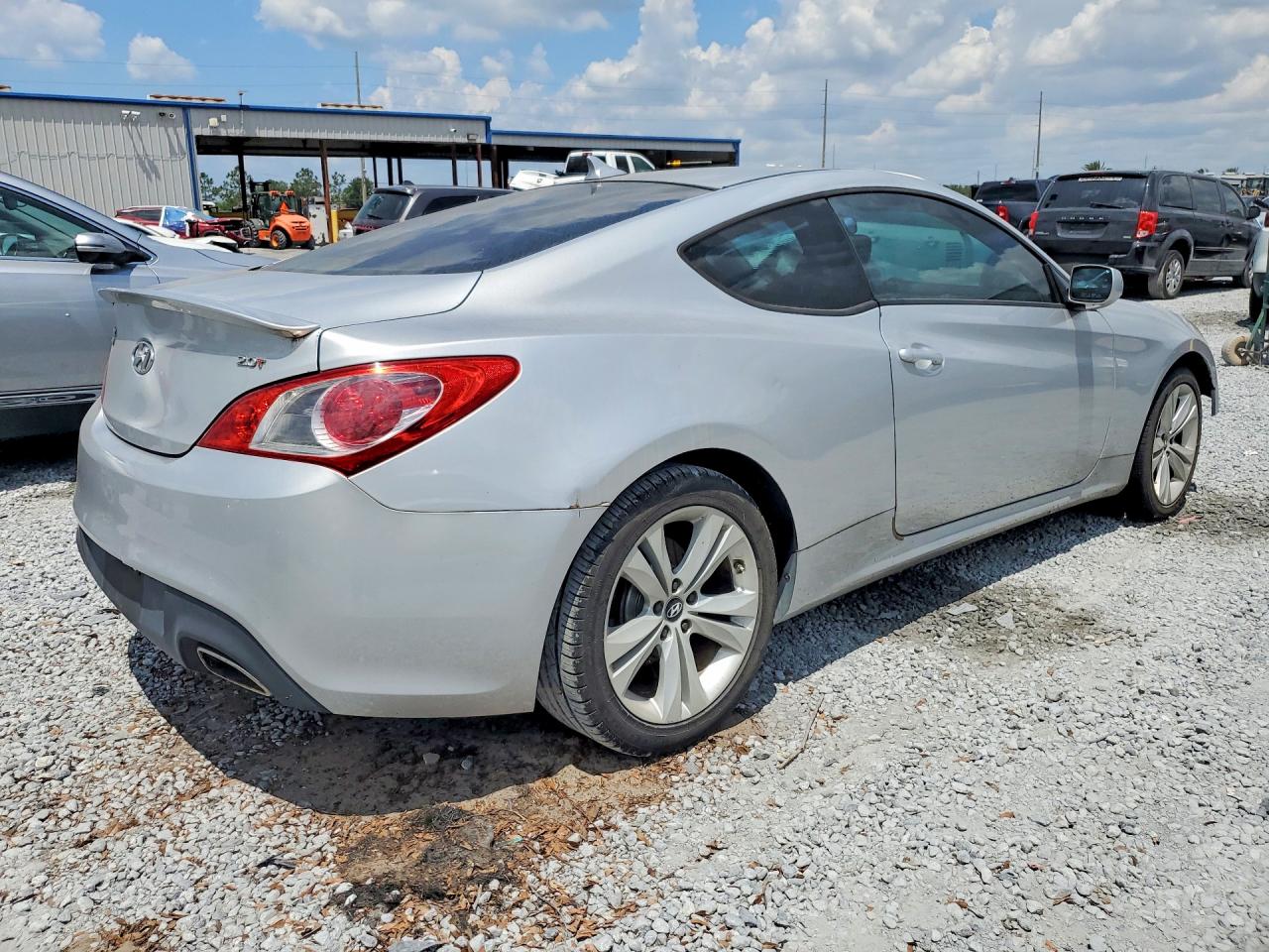 2011 Hyundai Genesis Coupe 2.0t Silver vin: KMHHT6KD4BU044698