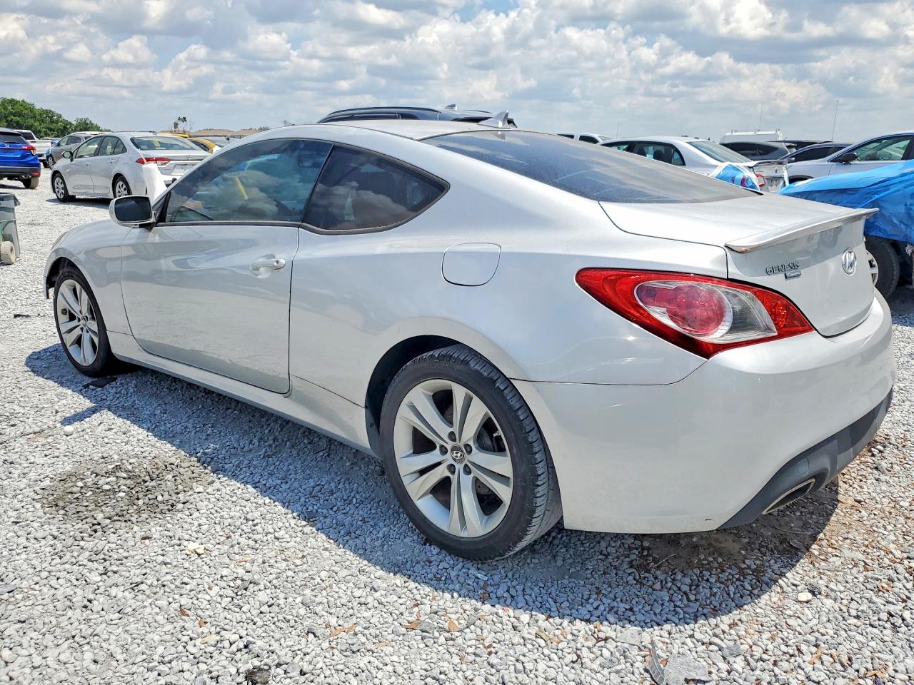 2011 Hyundai Genesis Coupe 2.0t Silver vin: KMHHT6KD4BU044698