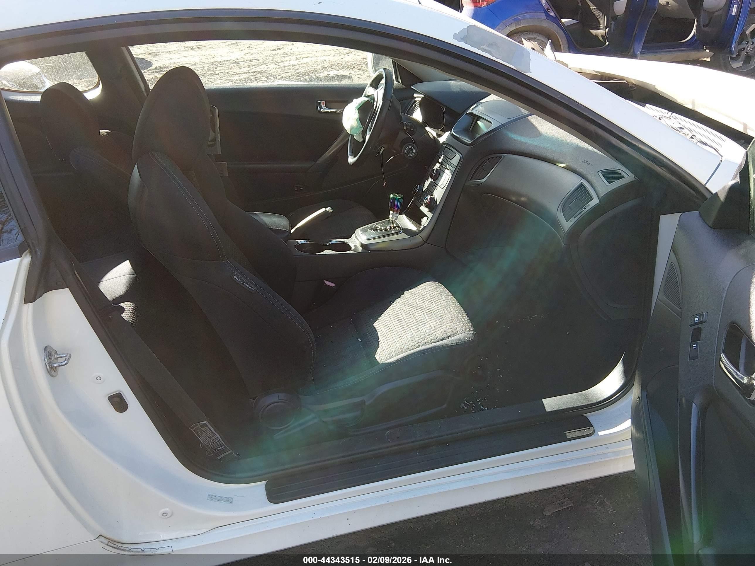 2012 Hyundai Genesis 2.0t White vin: KMHHT6KD4CU074396