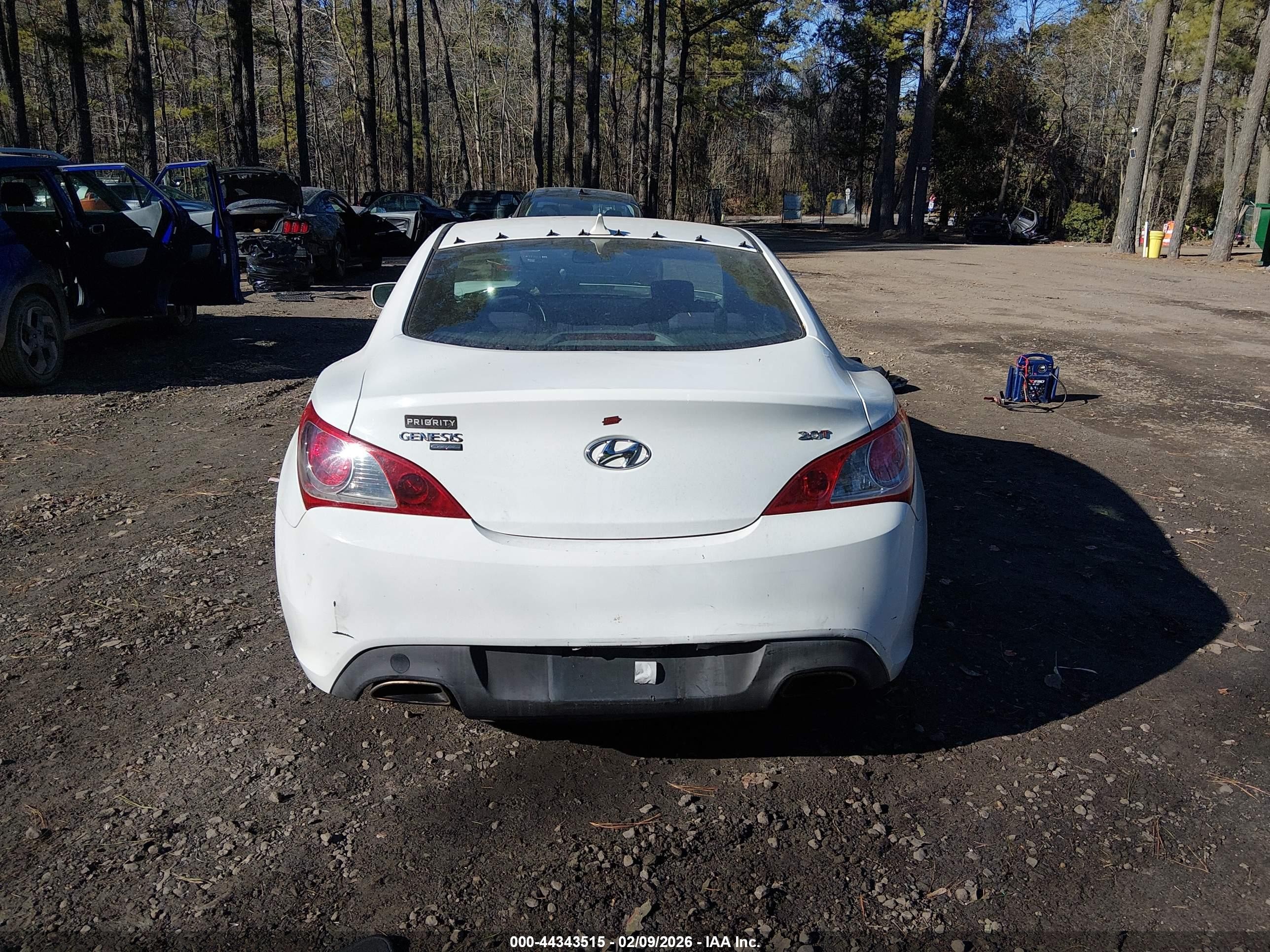 2012 Hyundai Genesis 2.0t White vin: KMHHT6KD4CU074396