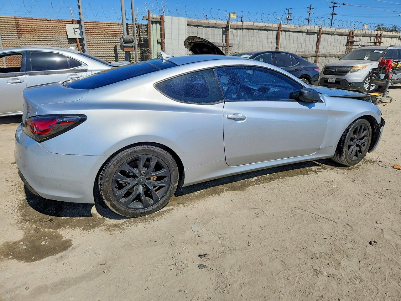 2013 Hyundai Genesis Coupe 2.0t Silver vin: KMHHT6KD4DU084671