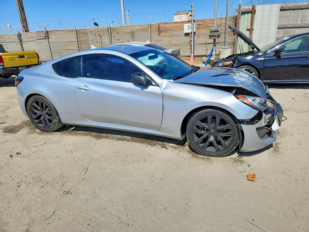 2013 Hyundai Genesis Coupe 2.0t Silver vin: KMHHT6KD4DU084671