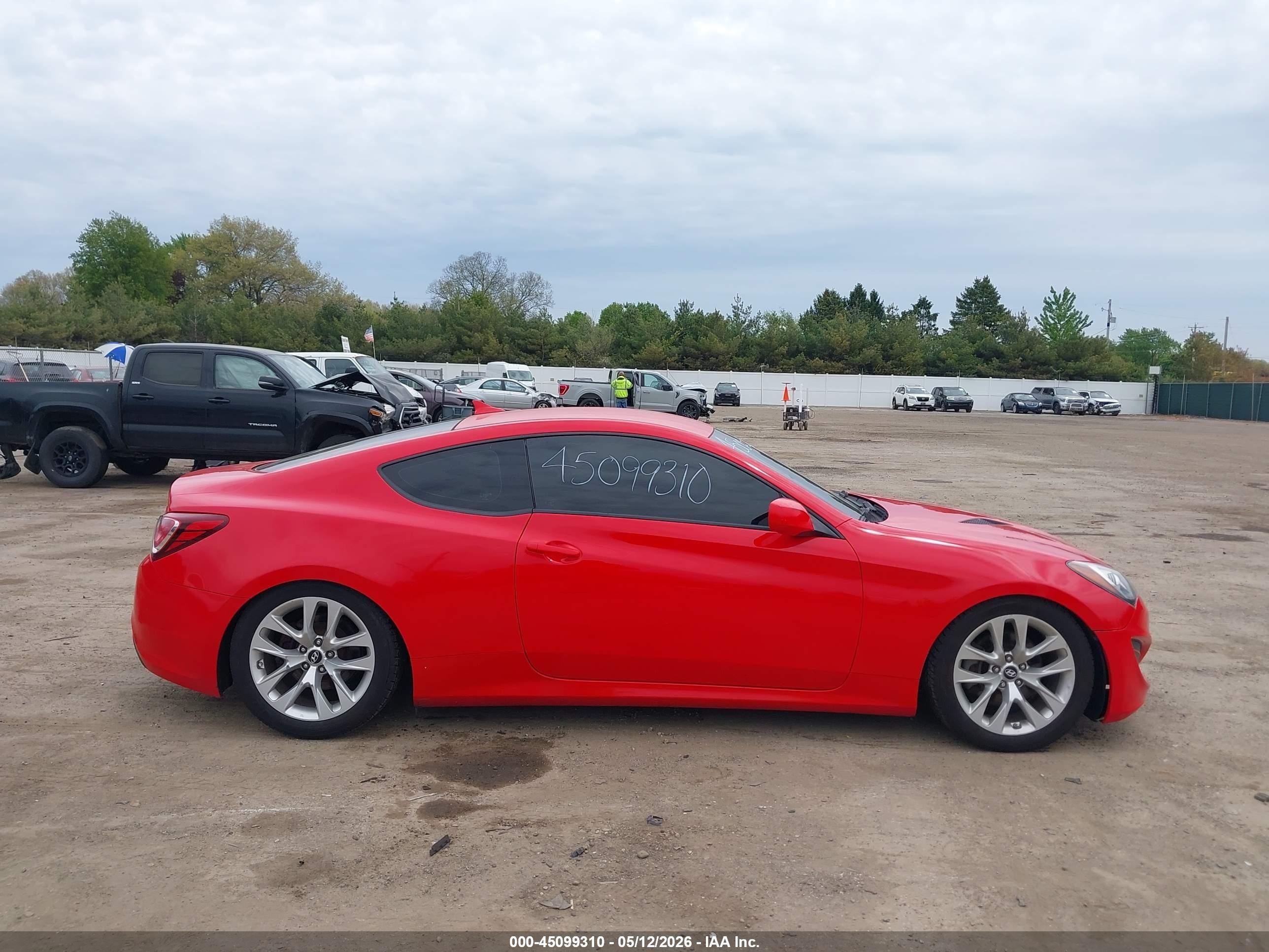 2013 Hyundai Genesis 2.0t Red vin: KMHHT6KD4DU091975