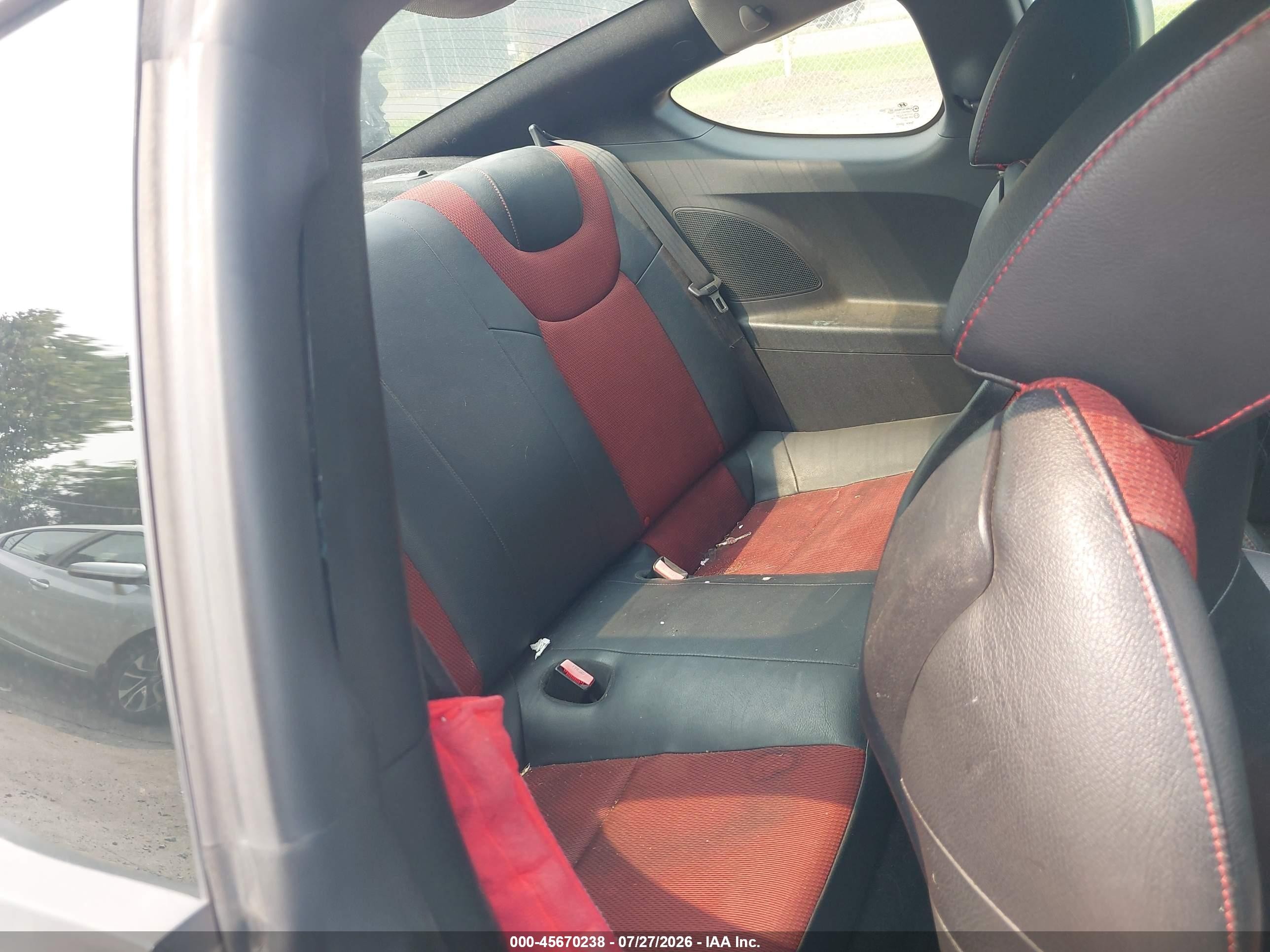 2012 Hyundai Genesis 2.0t R-spec Silver vin: KMHHT6KD5CU074214