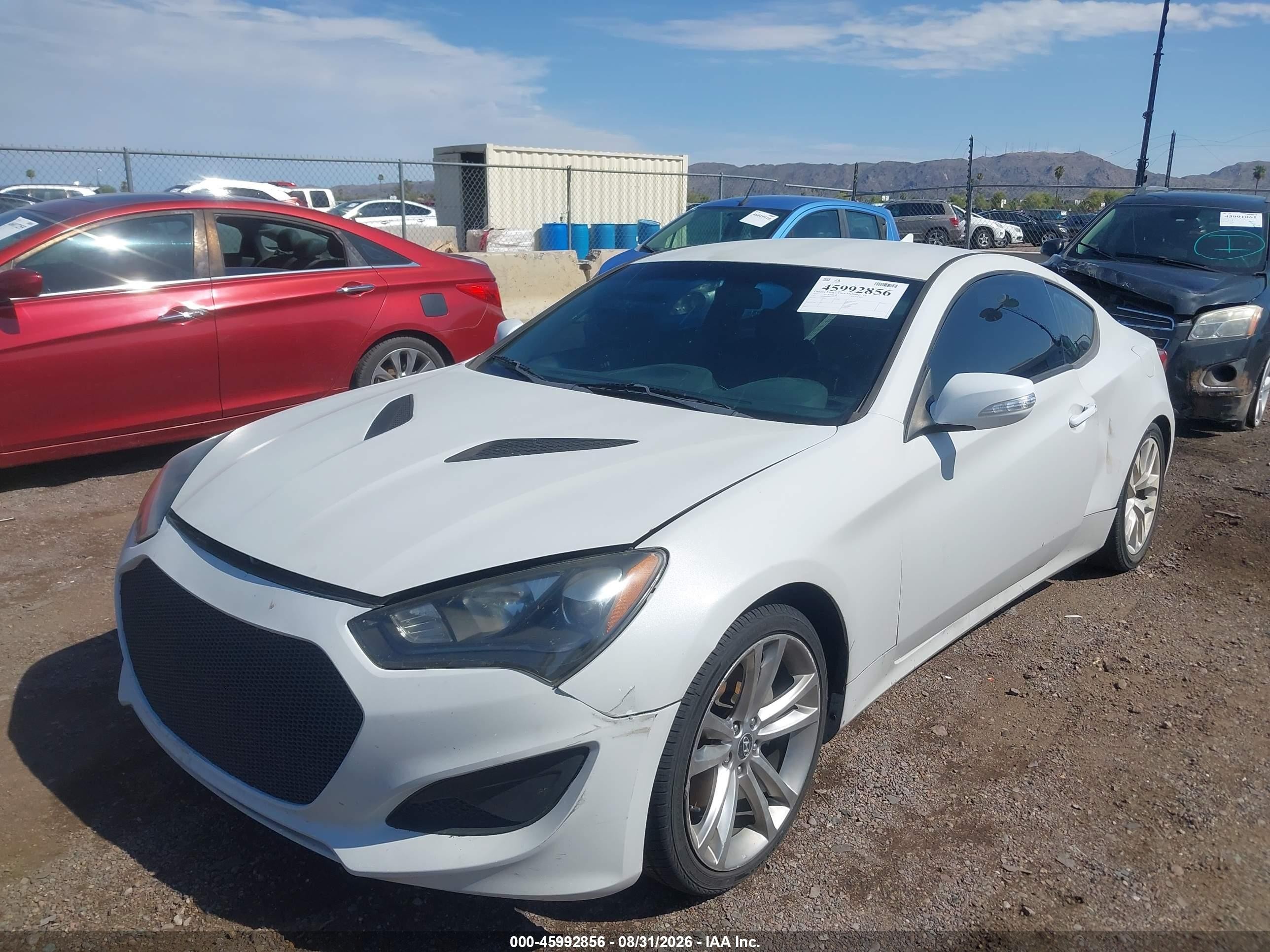 2013 Hyundai Genesis 2.0t White vin: KMHHT6KD5DU109559