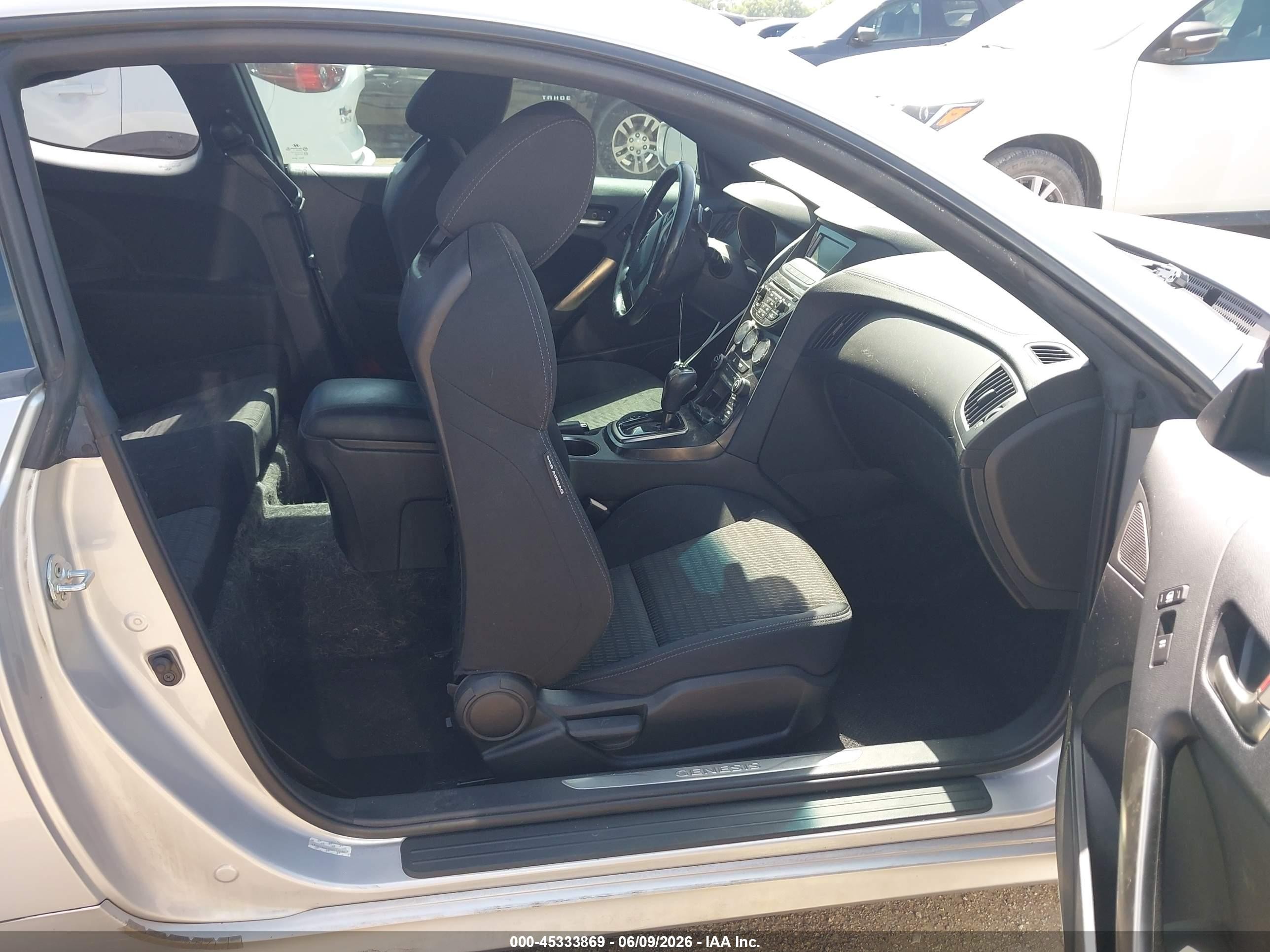 2014 Hyundai Genesis 2.0t Silver vin: KMHHT6KD5EU115539
