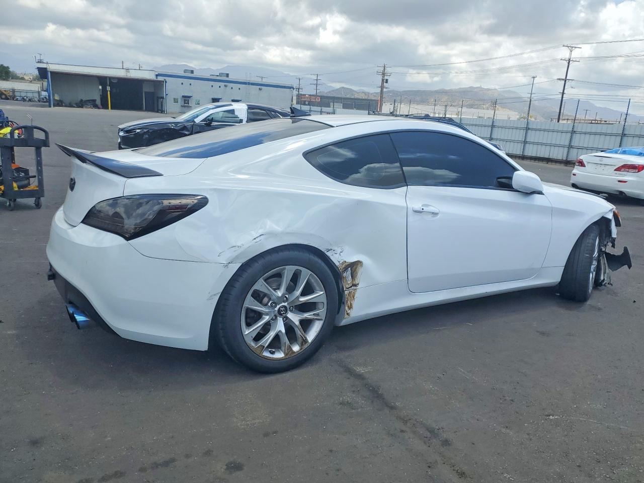 2014 Hyundai Genesis Coupe 2.0t White vin: KMHHT6KD5EU118926