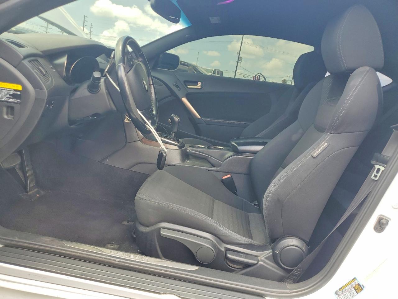 2014 Hyundai Genesis Coupe 2.0t White vin: KMHHT6KD5EU118926