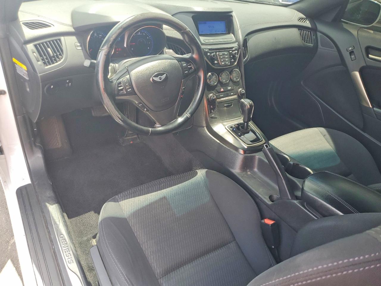 2014 Hyundai Genesis Coupe 2.0t White vin: KMHHT6KD5EU118926