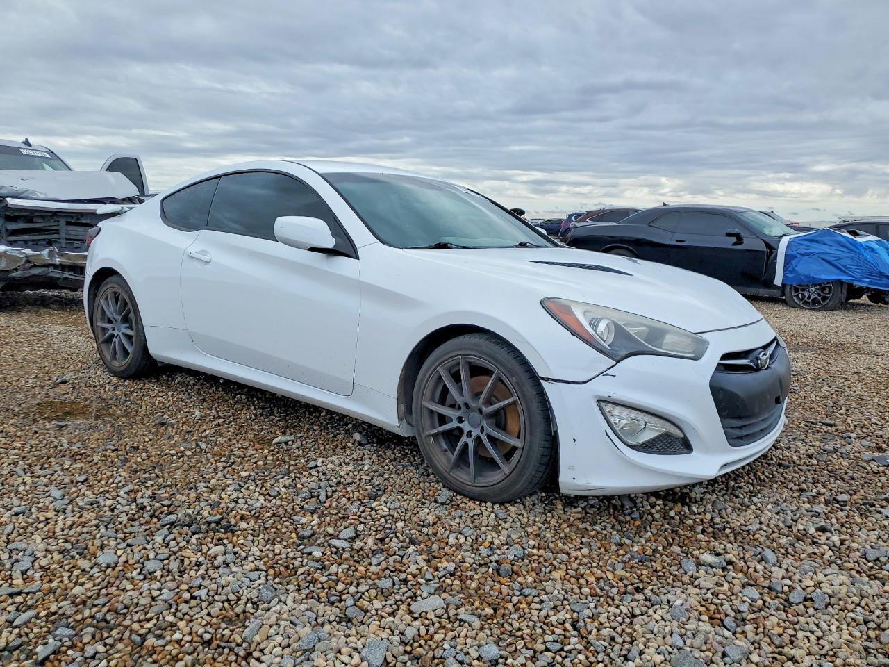 2014 Hyundai Genesis Coupe 2.0t White vin: KMHHT6KD5EU121681