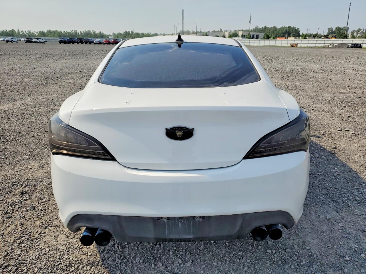 2010 Hyundai Genesis Coupe 2.0t White vin: KMHHT6KD6AU015055