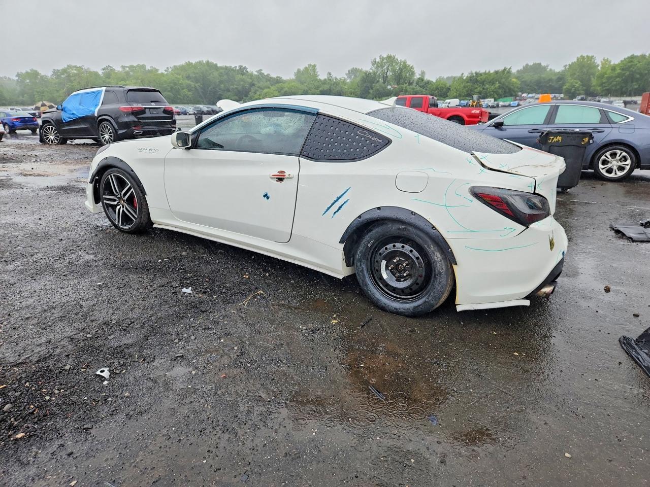 2010 Hyundai Genesis Coupe 2.0t R-spec Белый vin: KMHHT6KD6AU027707