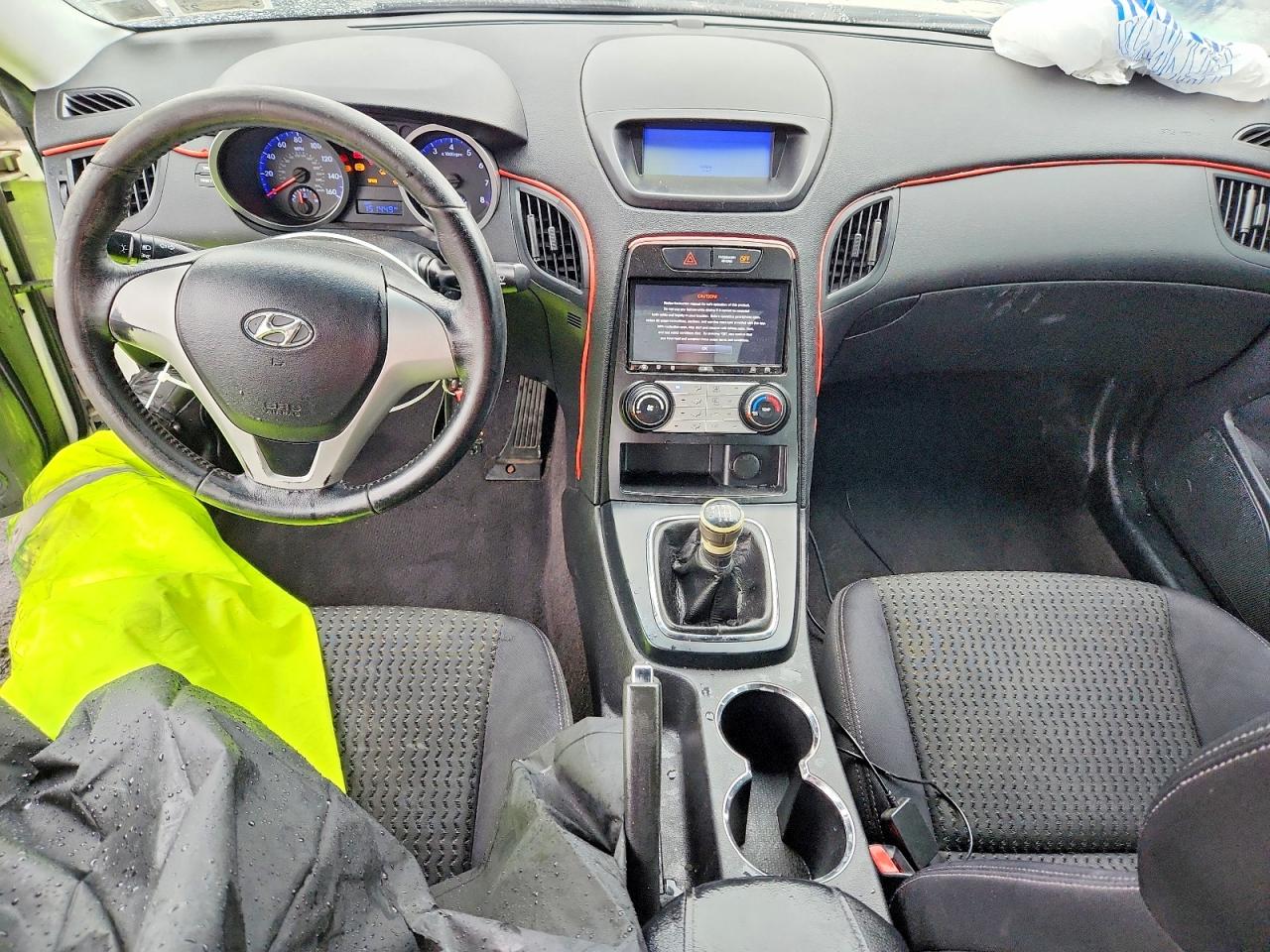 2010 Hyundai Genesis Coupe 2.0t R-spec Белый vin: KMHHT6KD6AU027707