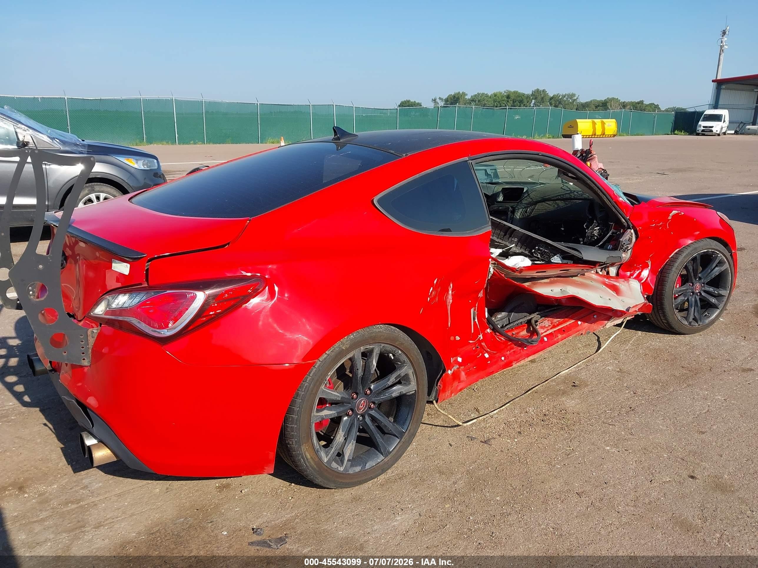 2012 Hyundai Genesis 2.0t R-spec Red vin: KMHHT6KD7CU076112