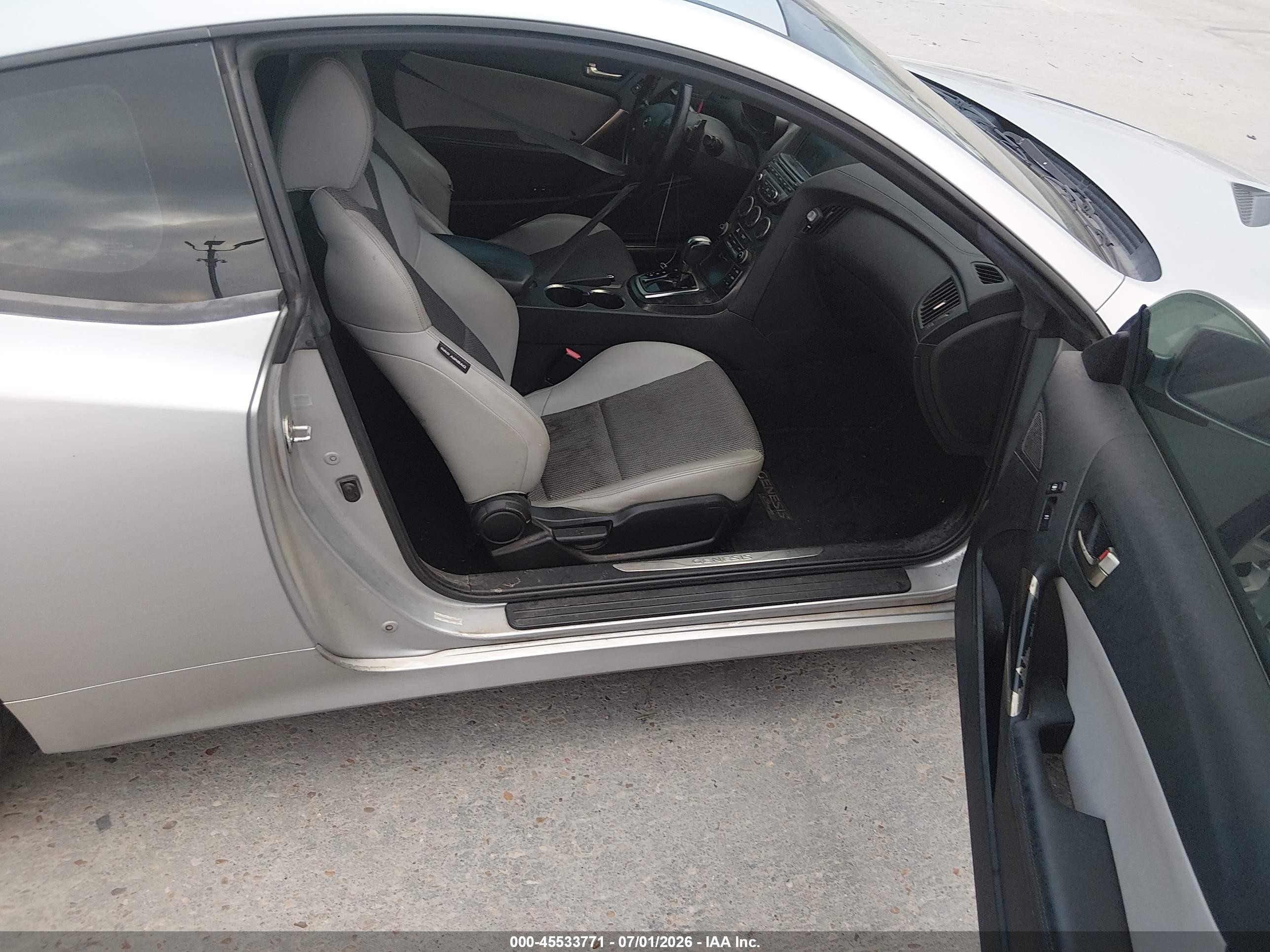 2013 Hyundai Genesis 2.0t Premium Silver vin: KMHHT6KD7DU083868