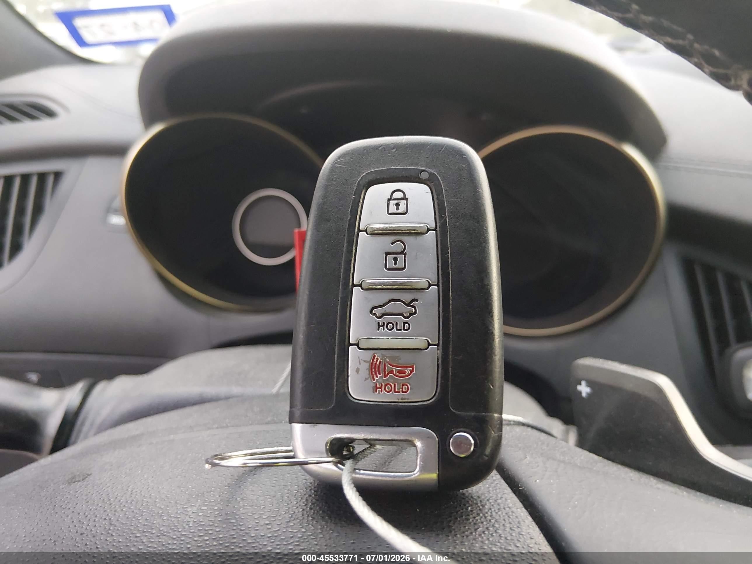 2013 Hyundai Genesis 2.0t Premium Silver vin: KMHHT6KD7DU083868