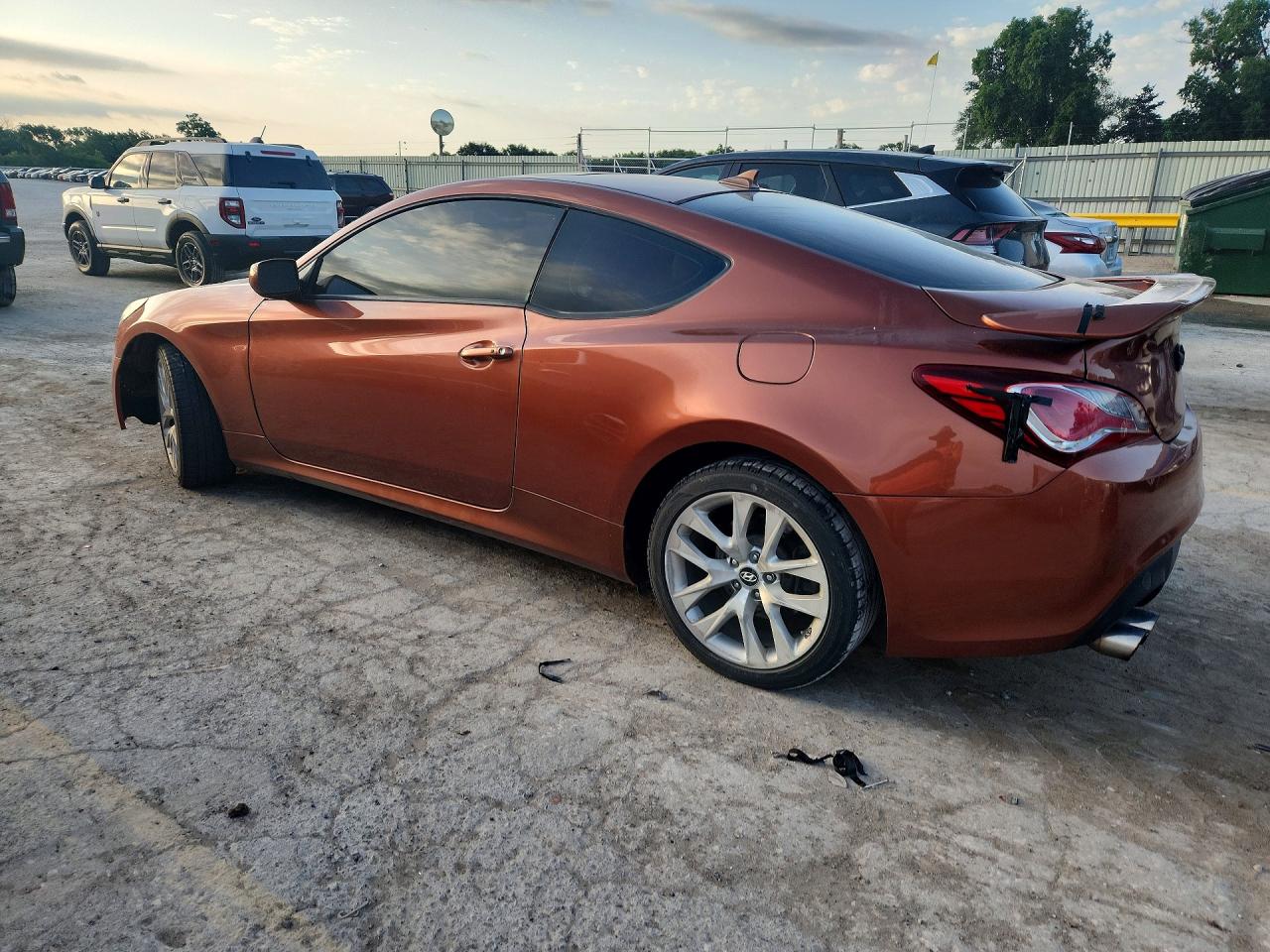 2013 Hyundai Genesis Coupe 2.0t Orange vin: KMHHT6KD7DU089461
