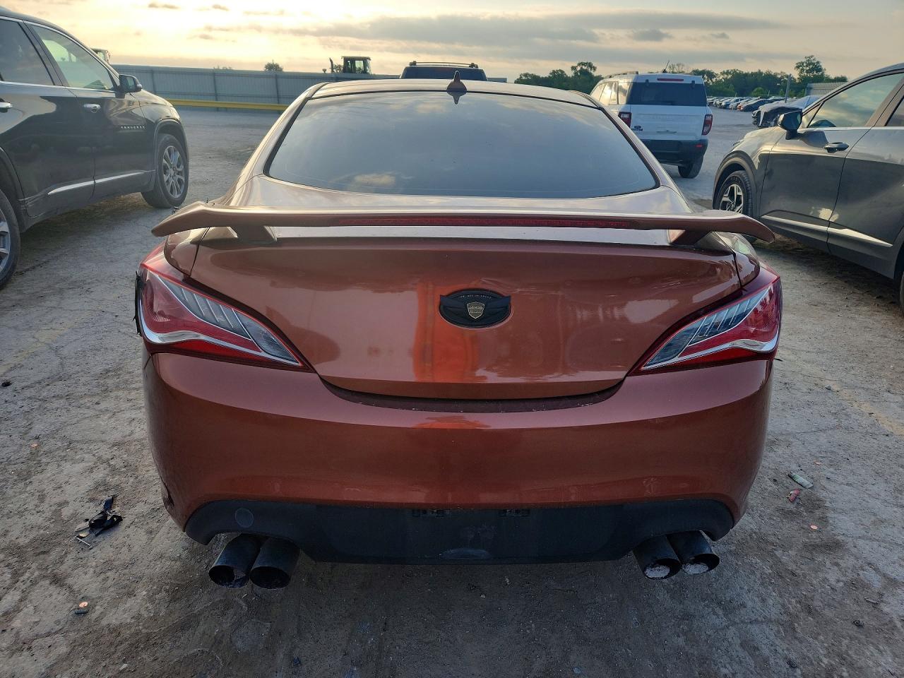 2013 Hyundai Genesis Coupe 2.0t Orange vin: KMHHT6KD7DU089461