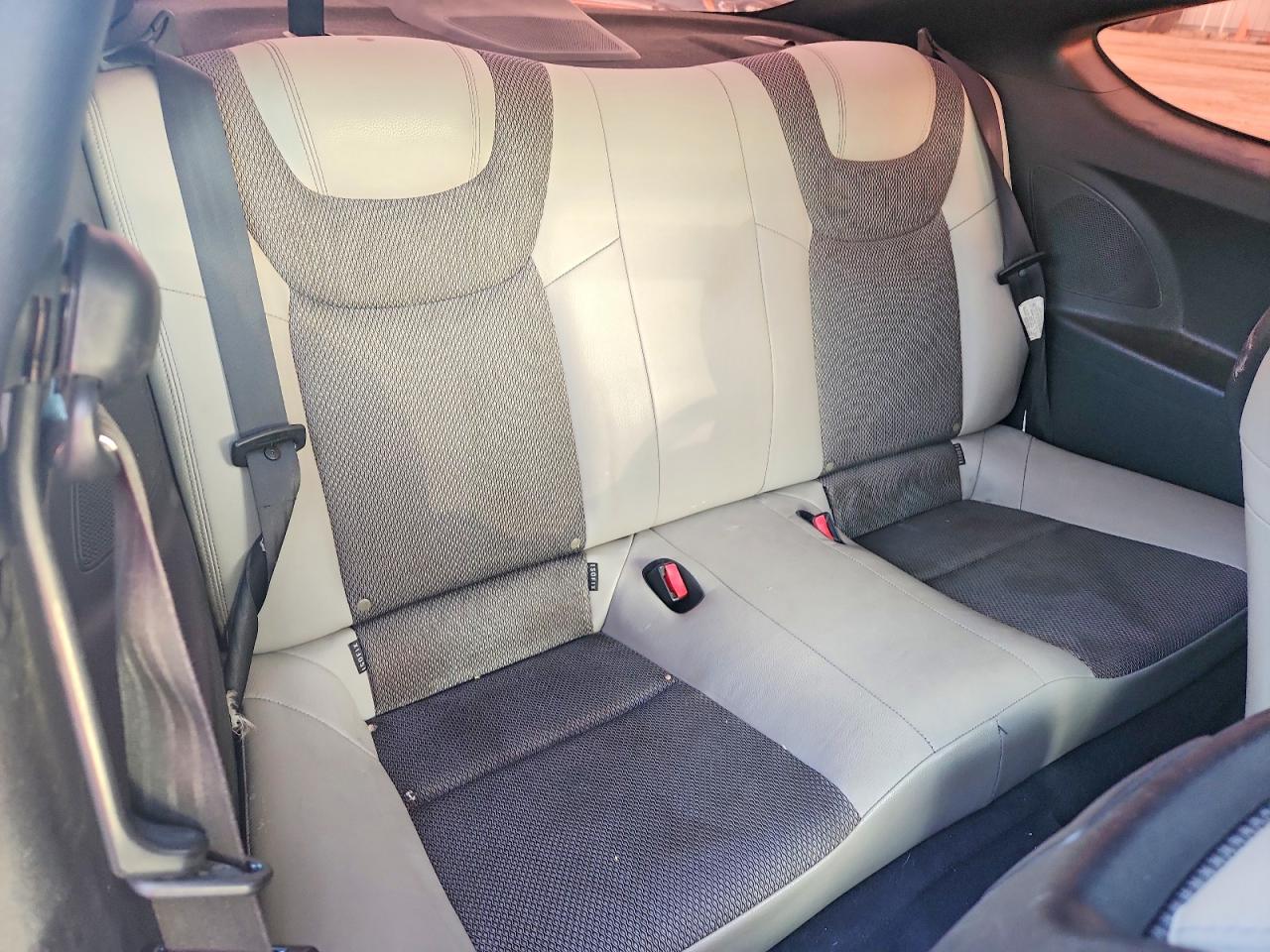 2013 Hyundai Genesis Coupe 2.0t Orange vin: KMHHT6KD7DU089461