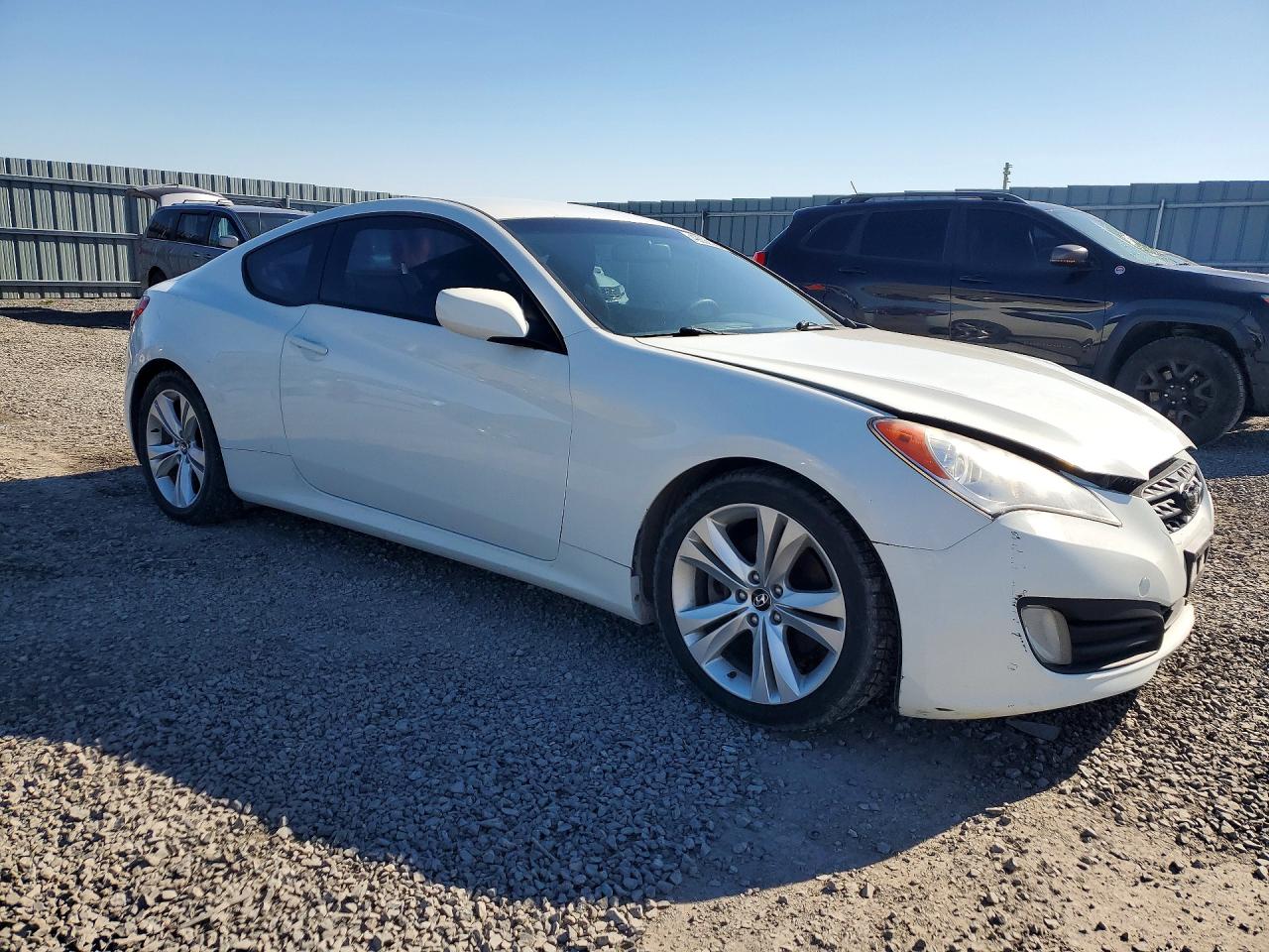 2012 Hyundai Genesis Coupe 2.0t White vin: KMHHT6KD8CU066625