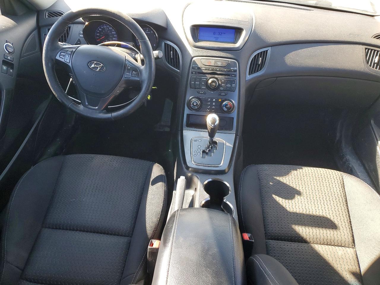 2012 Hyundai Genesis Coupe 2.0t White vin: KMHHT6KD8CU066625