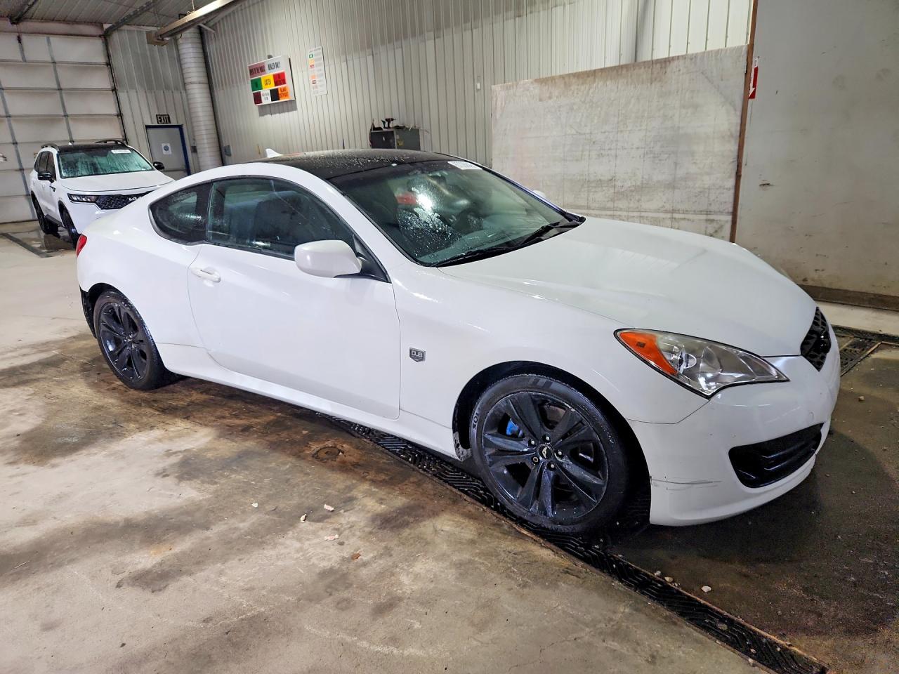 2012 Hyundai Genesis Coupe 2.0t White vin: KMHHT6KD8CU070920