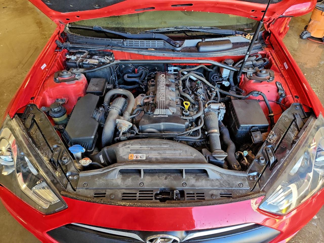 2013 Hyundai Genesis Coupe 2.0t Red vin: KMHHT6KD8DU109362