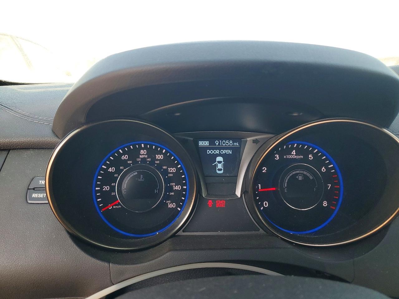 2013 Hyundai Genesis Coupe 2.0t R-spec White vin: KMHHT6KD8DU112410