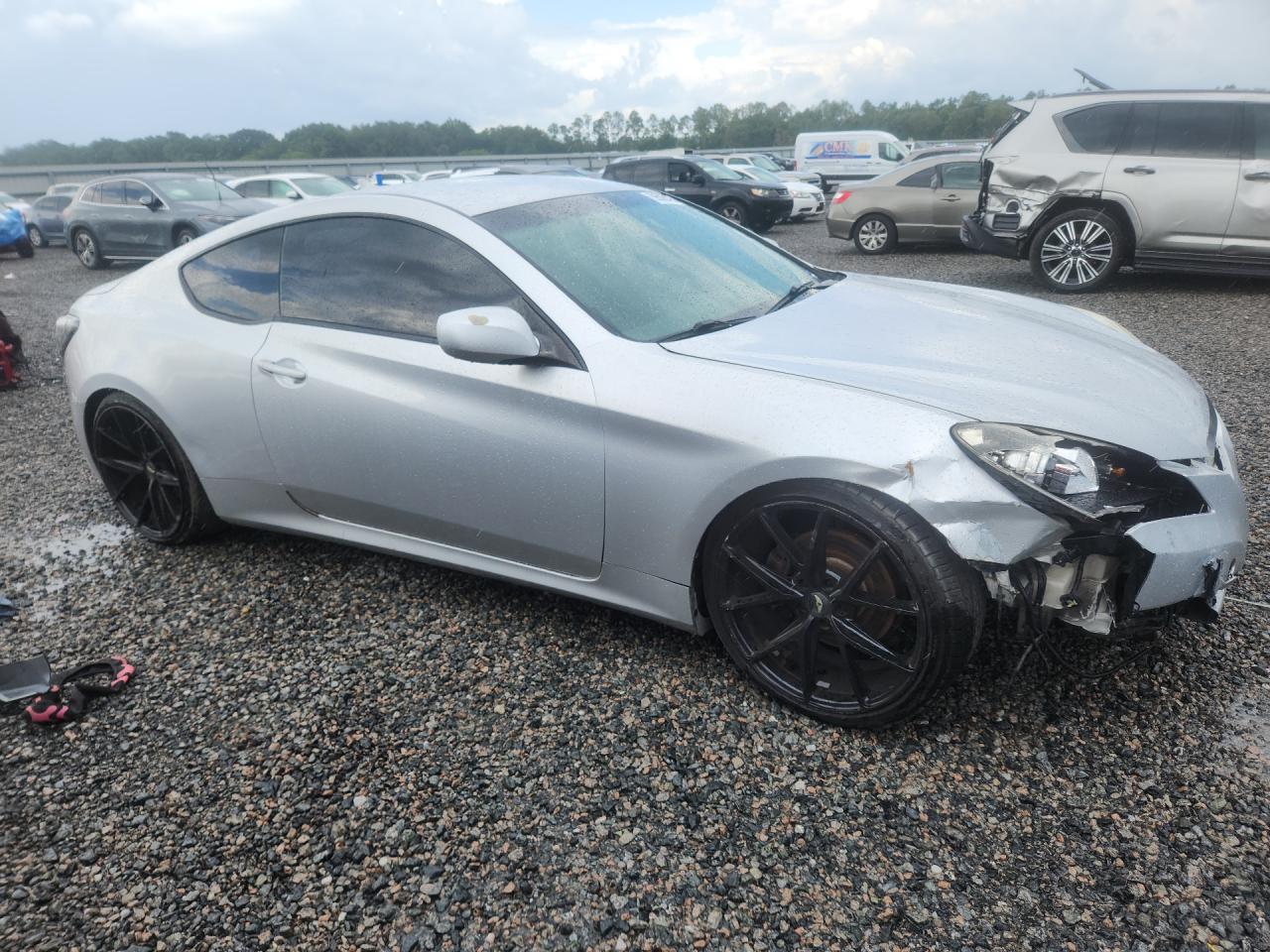 2010 Hyundai Genesis Coupe 2.0t Silver vin: KMHHT6KD9AU035915