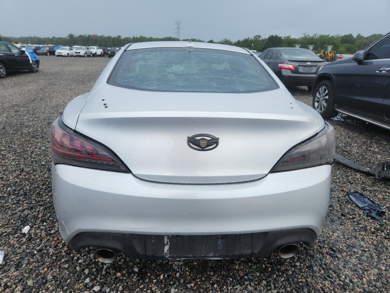 2010 Hyundai Genesis Coupe 2.0t Silver vin: KMHHT6KD9AU035915