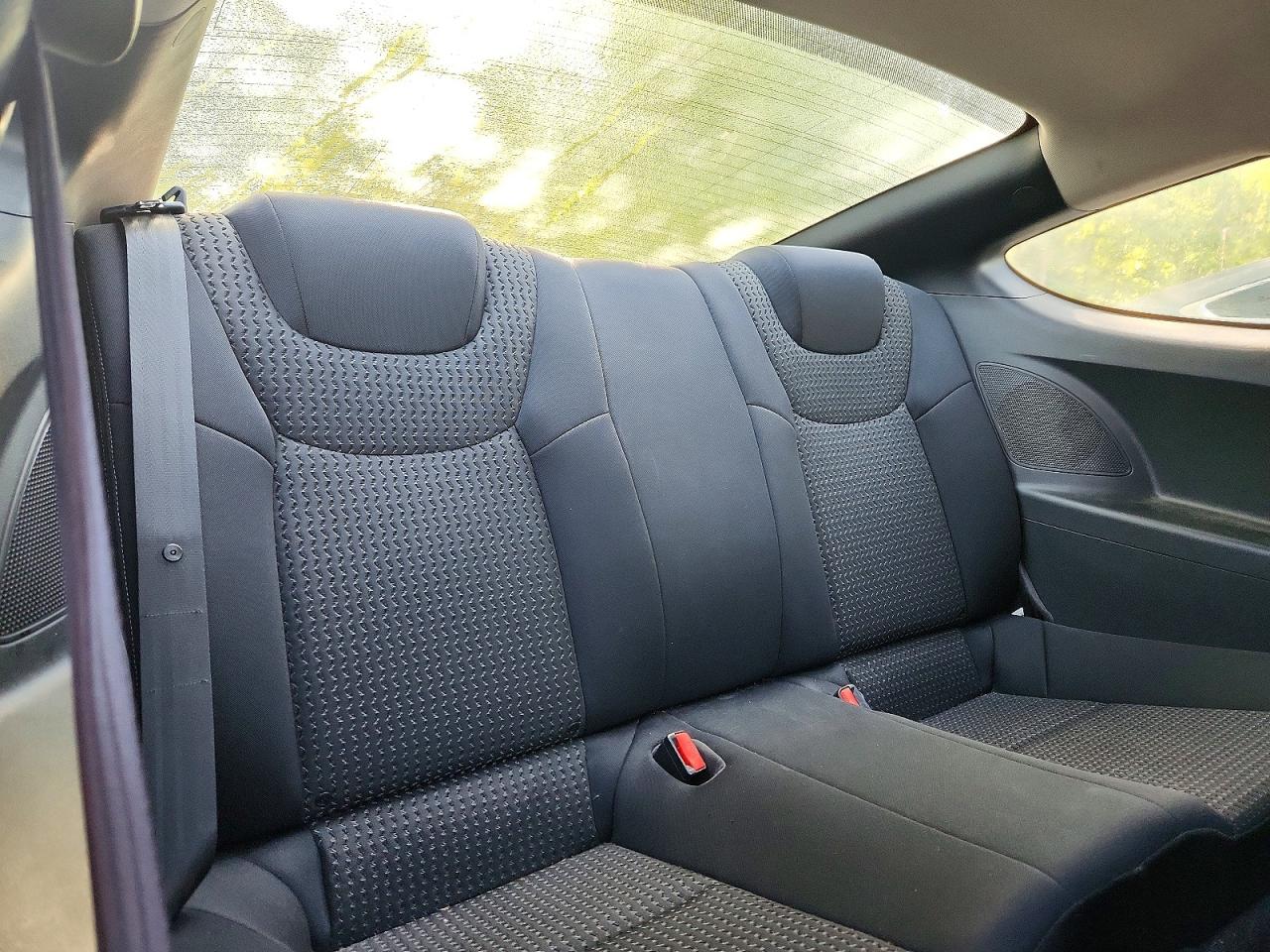 2010 Hyundai Genesis Coupe 2.0t Gray vin: KMHHT6KD9AU036823