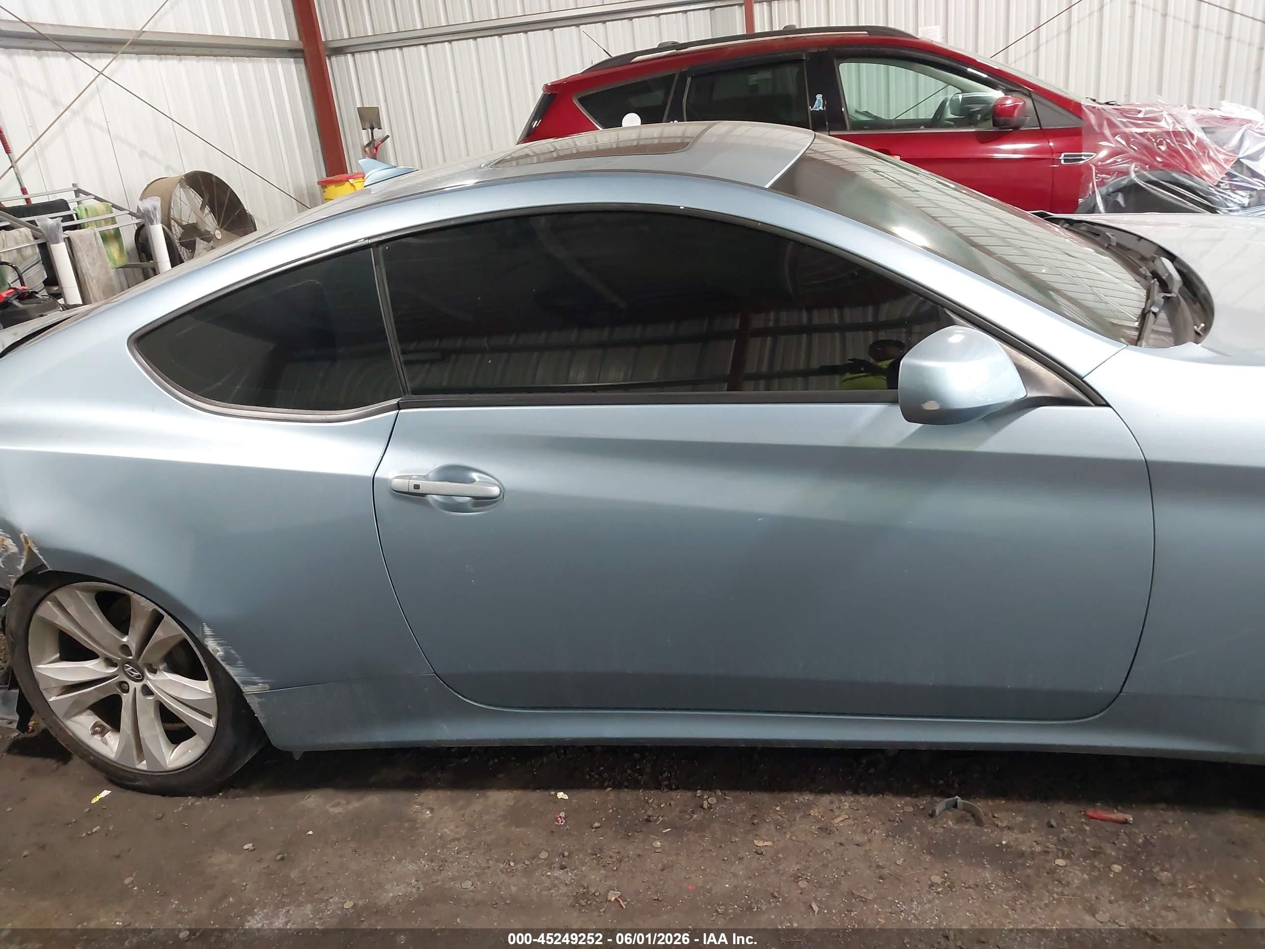 2011 Hyundai Genesis 2.0t Premium Синий vin: KMHHT6KD9BU047726