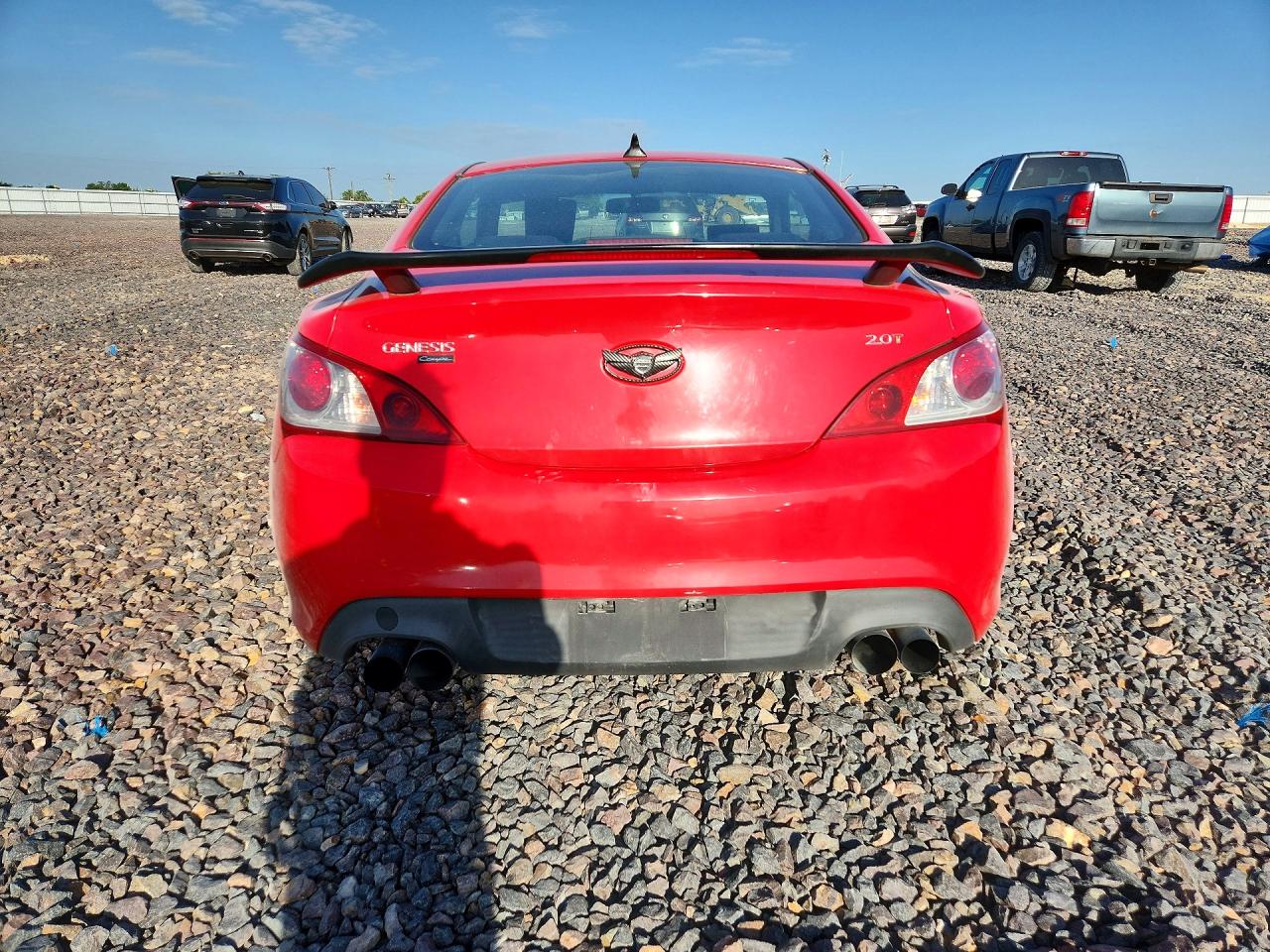 2011 Hyundai Genesis Coupe 2.0t Red vin: KMHHT6KD9BU059911