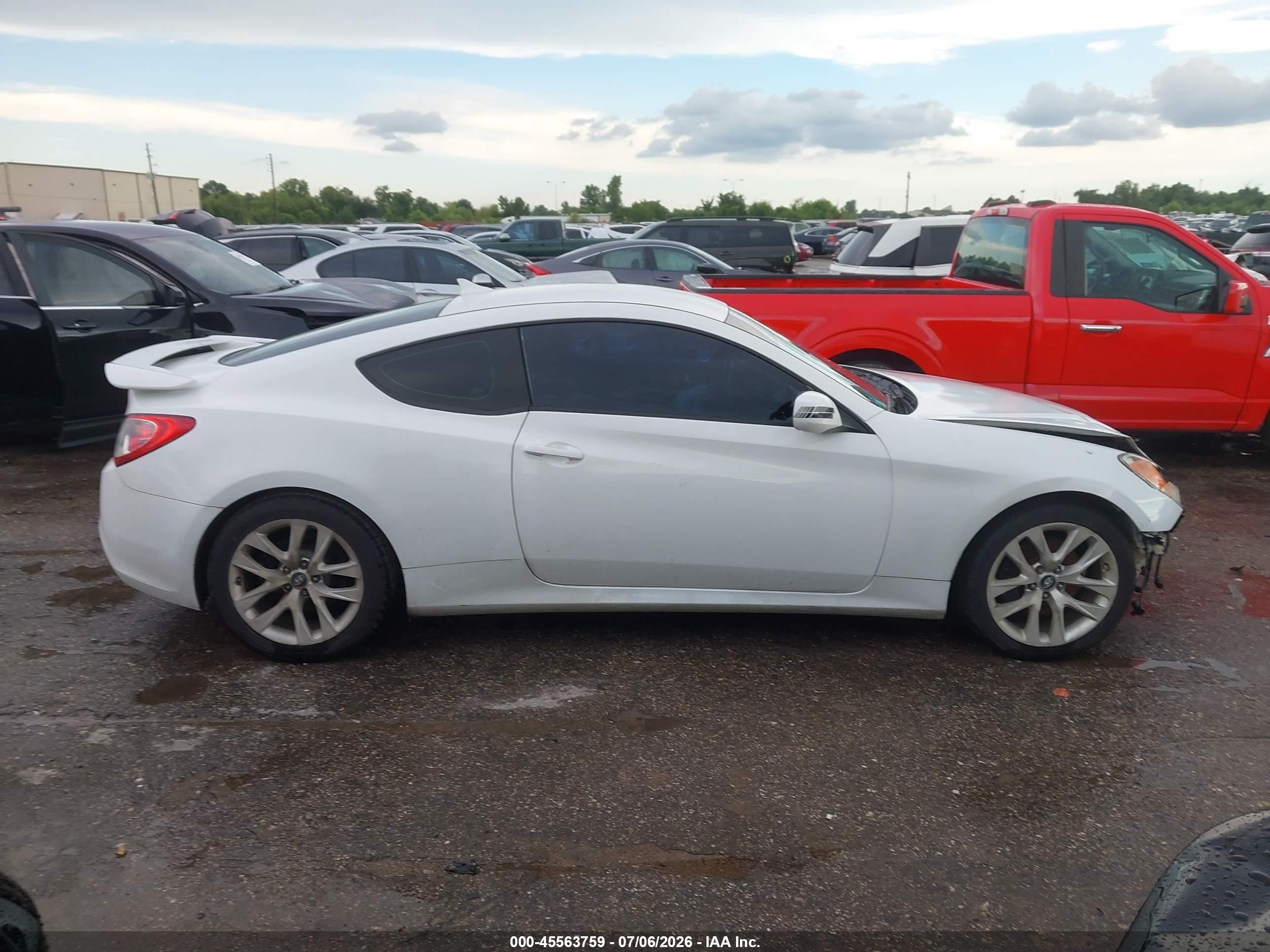 2012 Hyundai Genesis 2.0t White vin: KMHHT6KD9CU067282