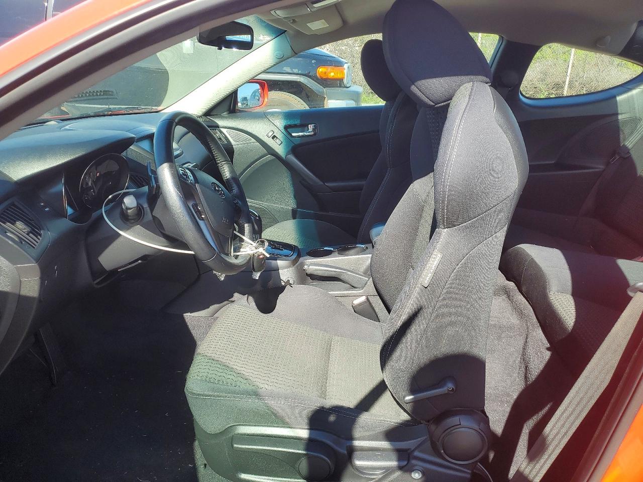 2012 Hyundai Genesis Coupe 2.0t Red vin: KMHHT6KD9CU072725