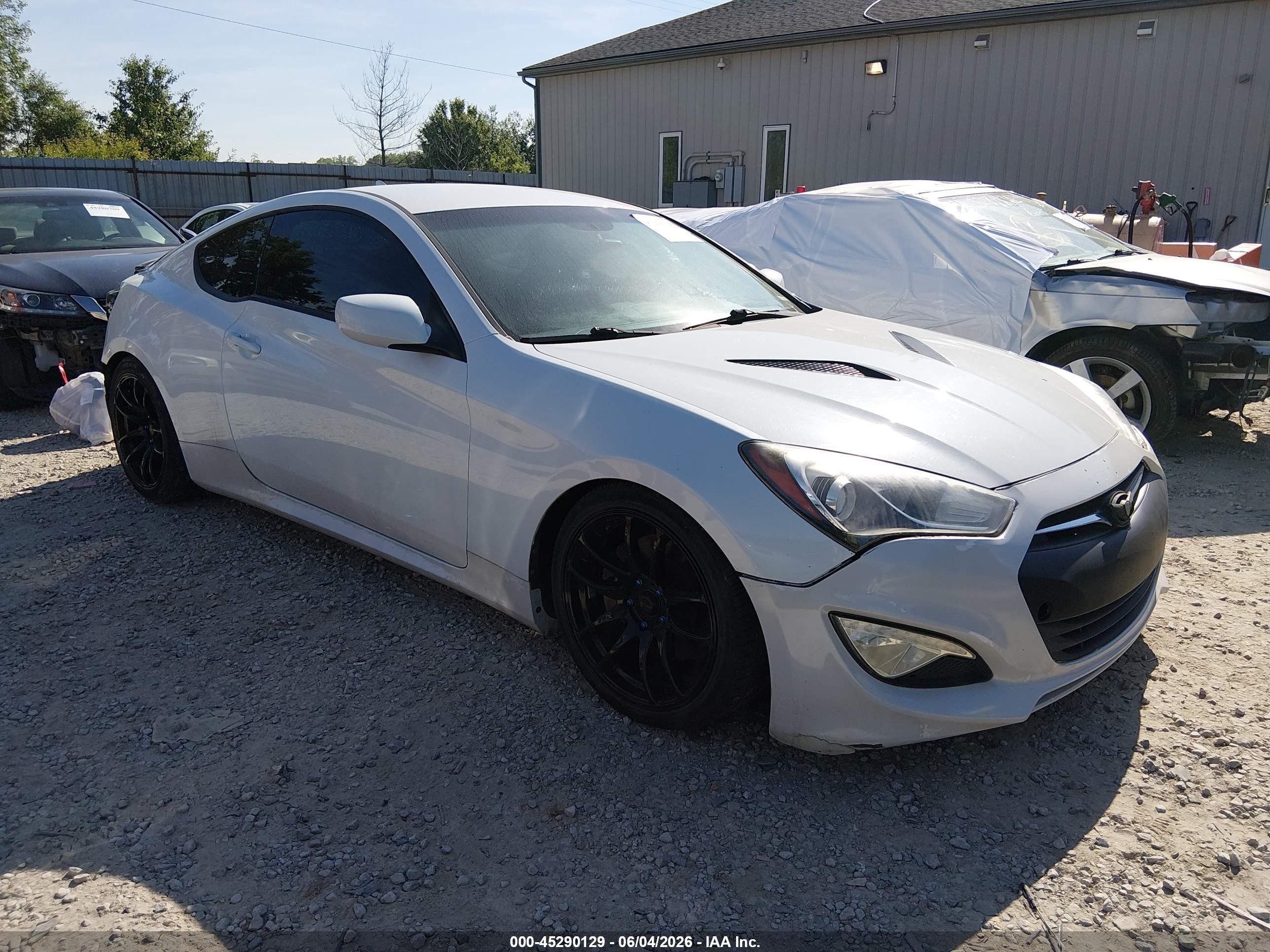 2013 Hyundai Genesis 2.0t White vin: KMHHT6KD9DU107524