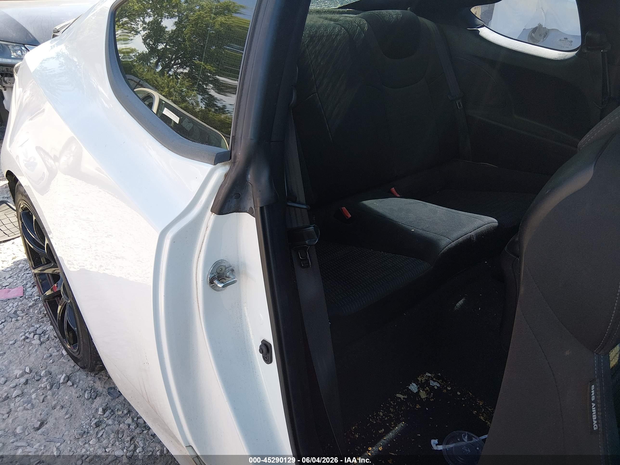 2013 Hyundai Genesis 2.0t White vin: KMHHT6KD9DU107524