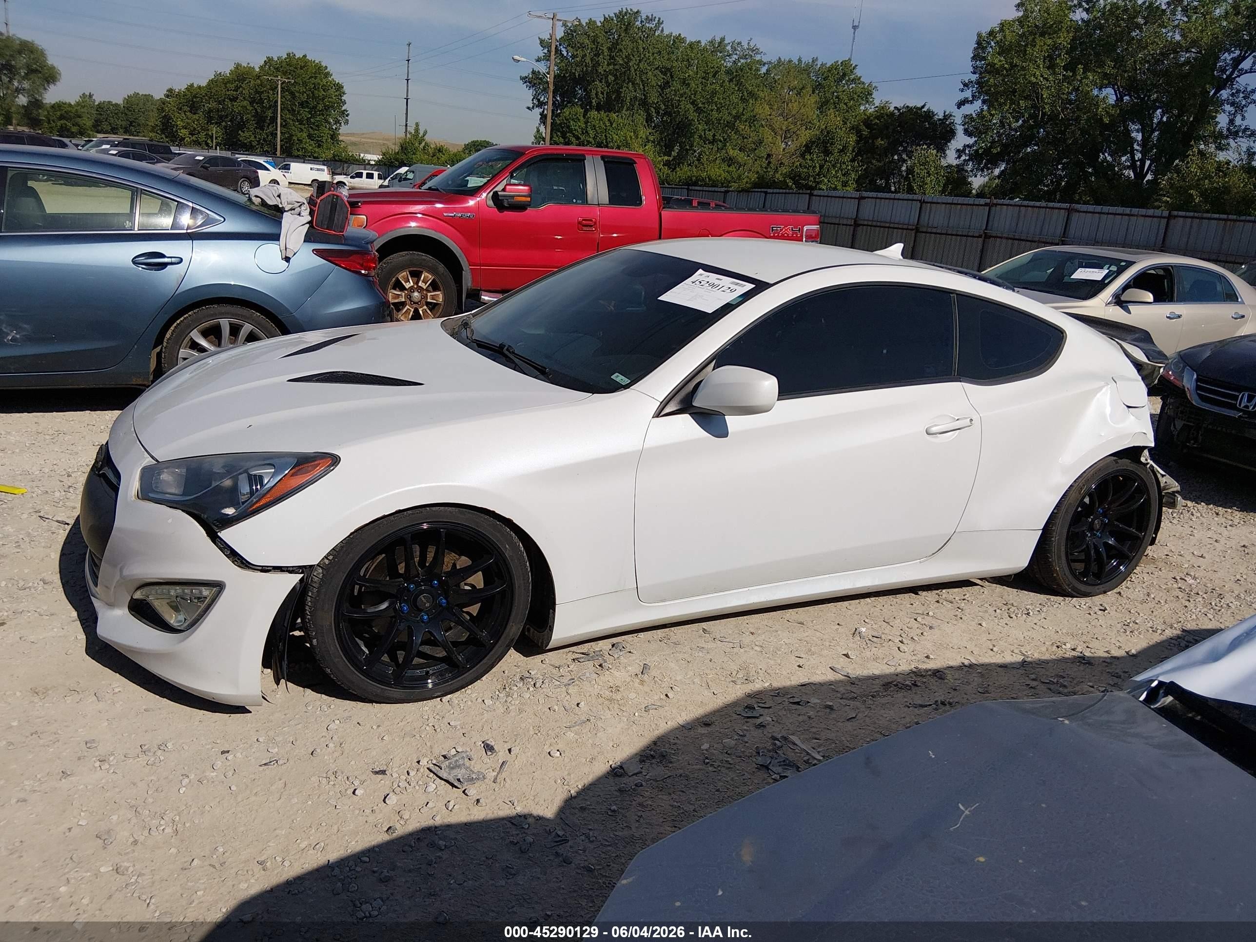 2013 Hyundai Genesis 2.0t White vin: KMHHT6KD9DU107524