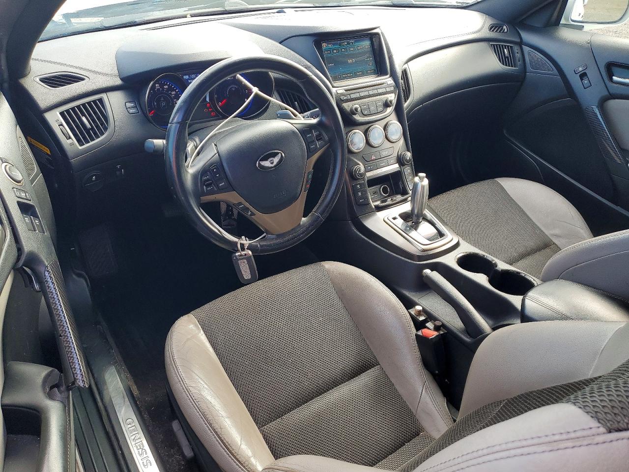 2013 Hyundai Genesis Coupe 2.0t White vin: KMHHT6KD9DU107975