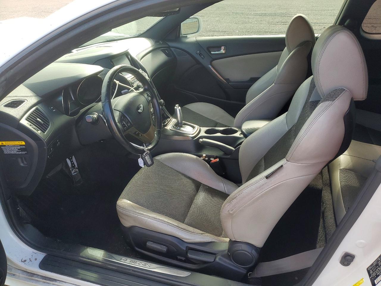 2013 Hyundai Genesis Coupe 2.0t White vin: KMHHT6KD9DU107975
